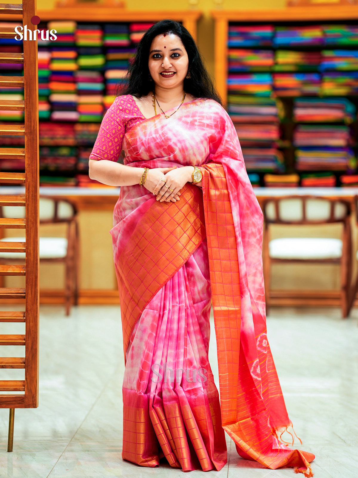 Cream And Pink- Shibori Saree