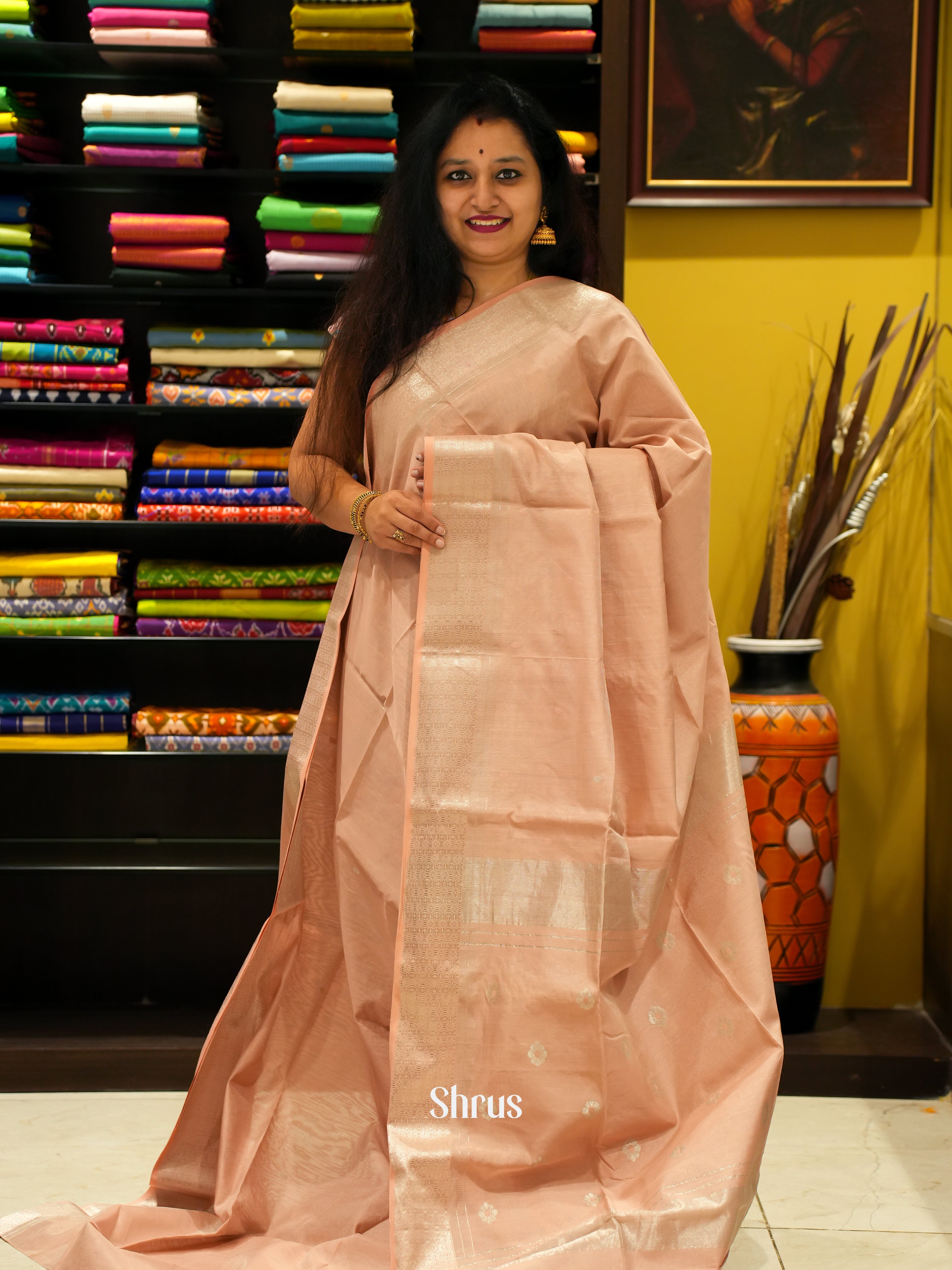 Peach(Single Tone)- Maheshwari Silk Cotton Saree - Shop on ShrusEternity.com