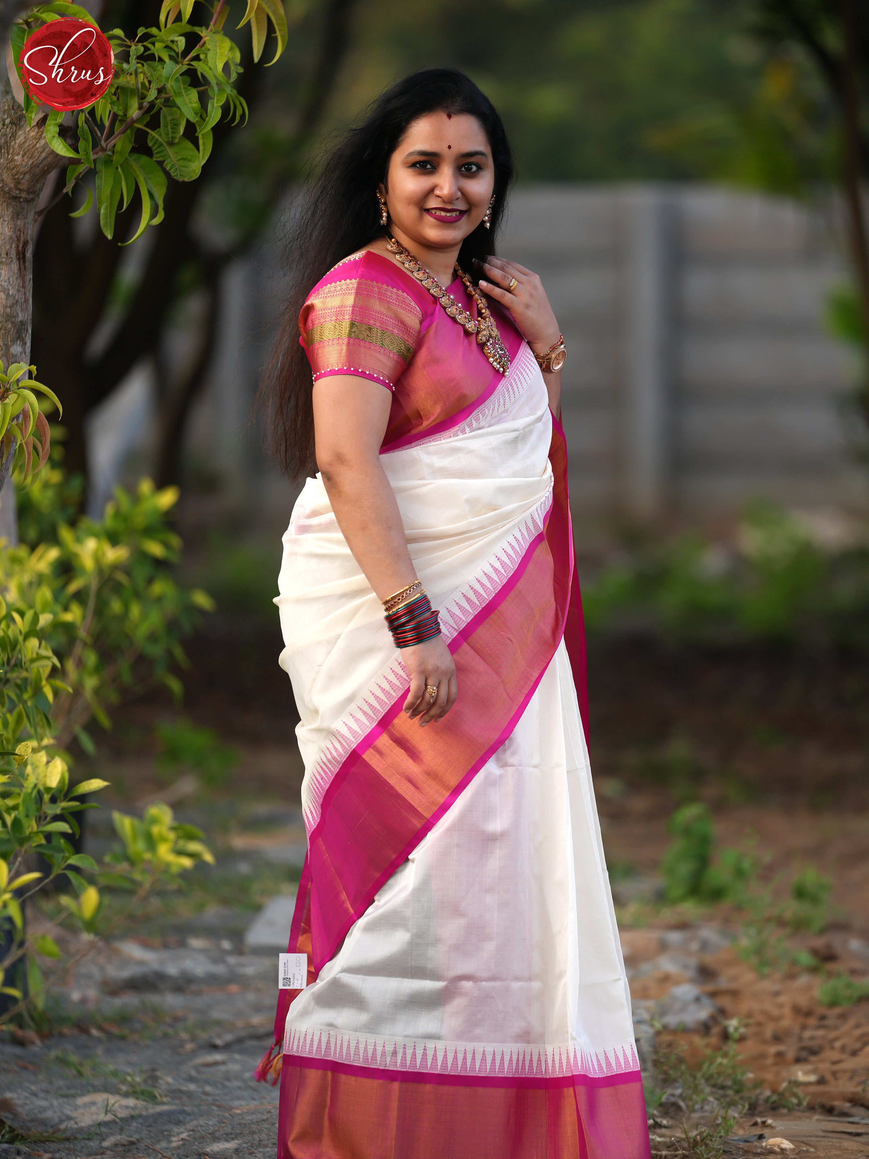 Cream And Pink - Silk Cotton Saree - Shop on ShrusEternity.com