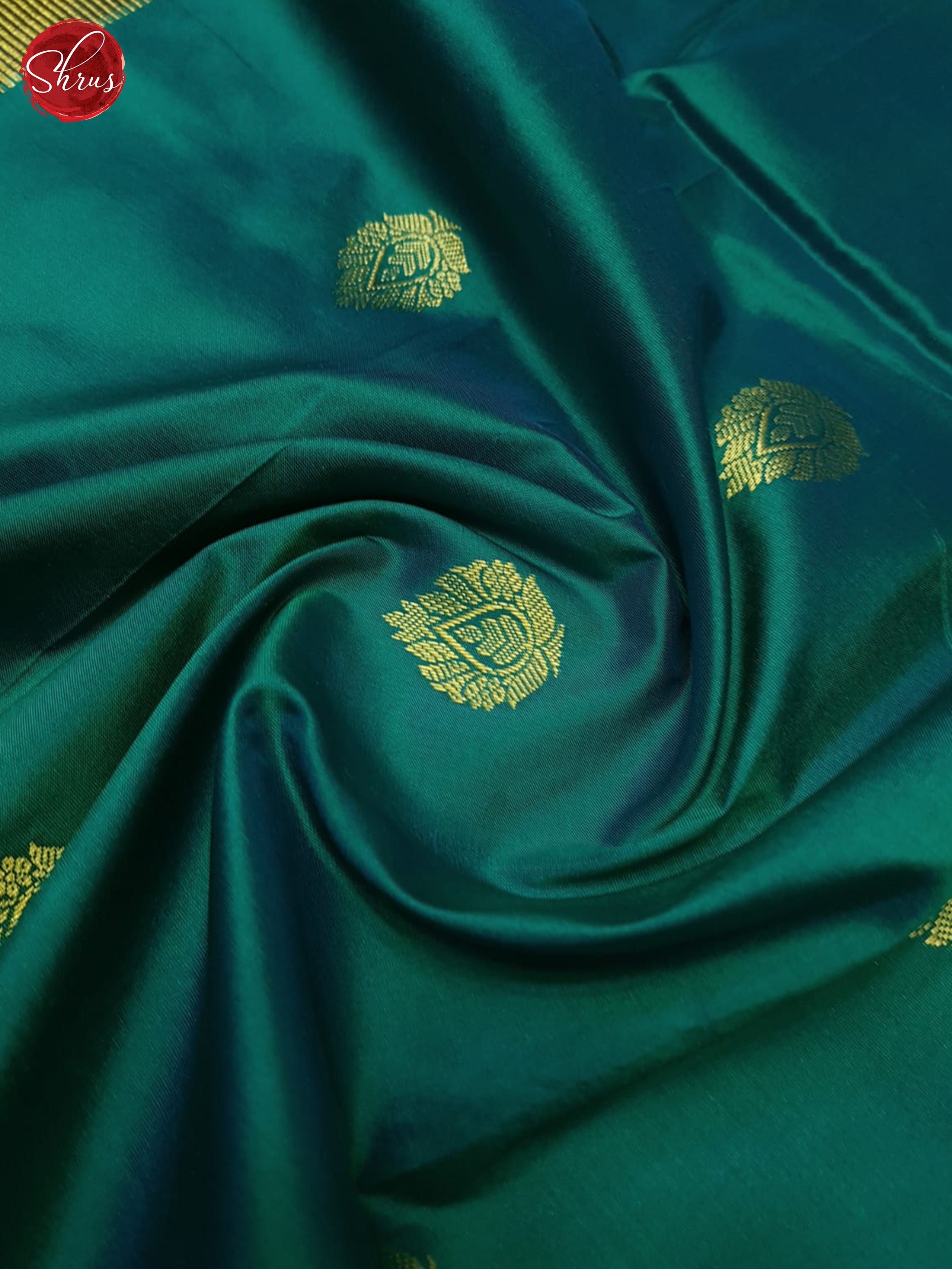 Vibrant Blue And Black Korvai Kanchipuram Silk Saree With Zari Woven Floral Buttas-4
