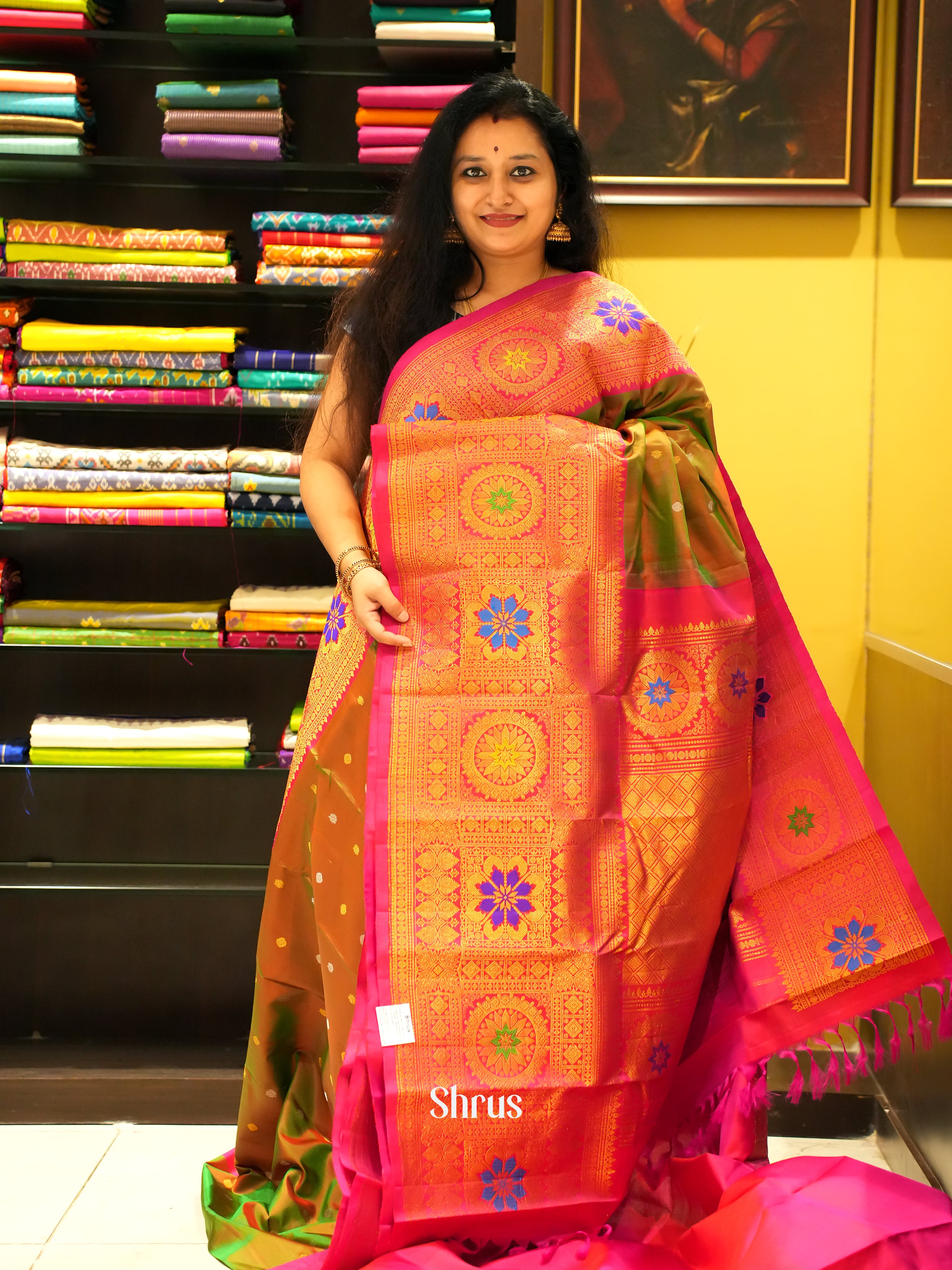Double Shaded Greenish Brown & Pink - Gadwal silk Saree - Shop on ShrusEternity.com