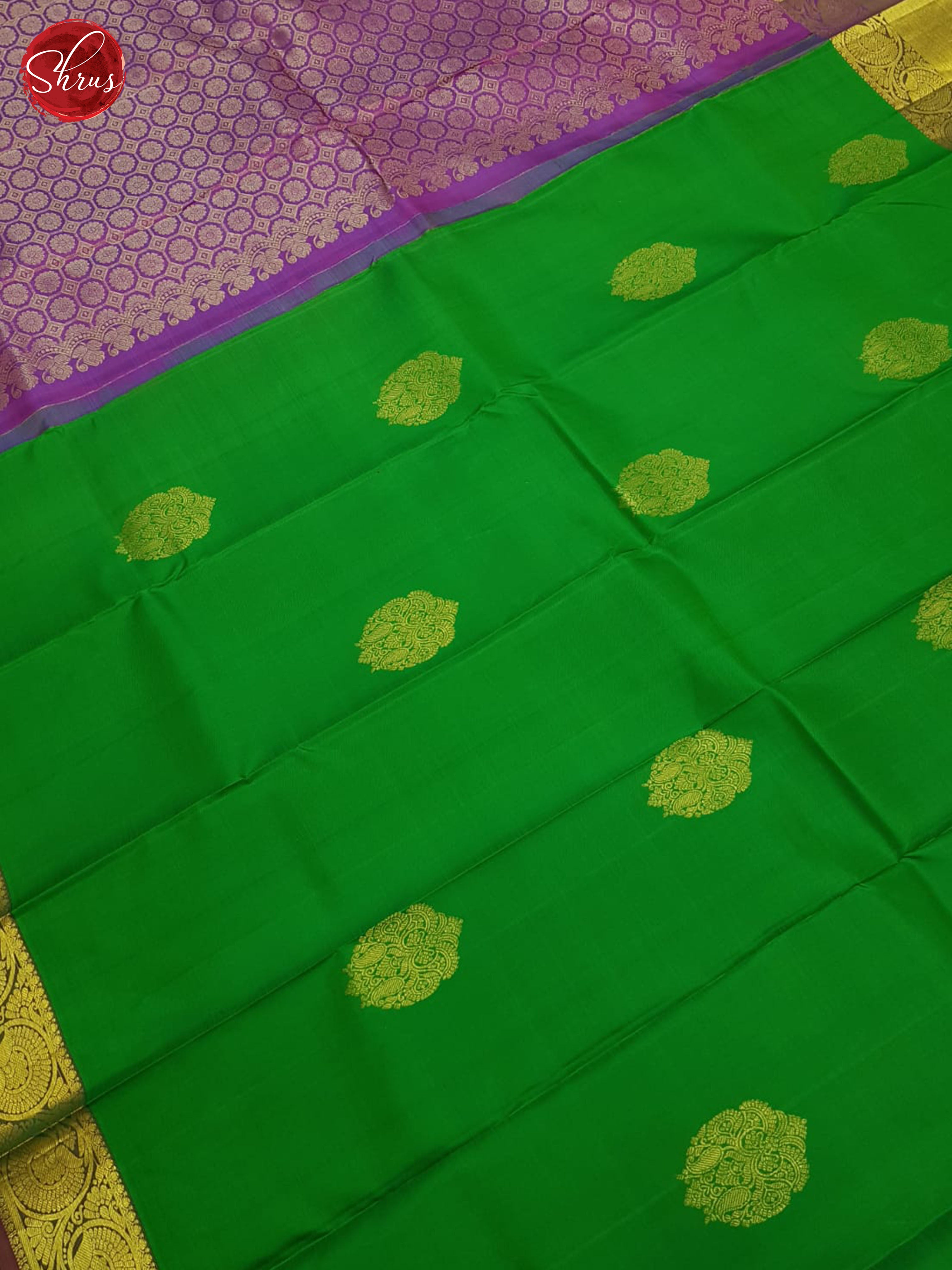 Ethreal Green & Majenta Korvai Kanchipuram Silk Saree With Golden Zari Woven Floral Motifs-3