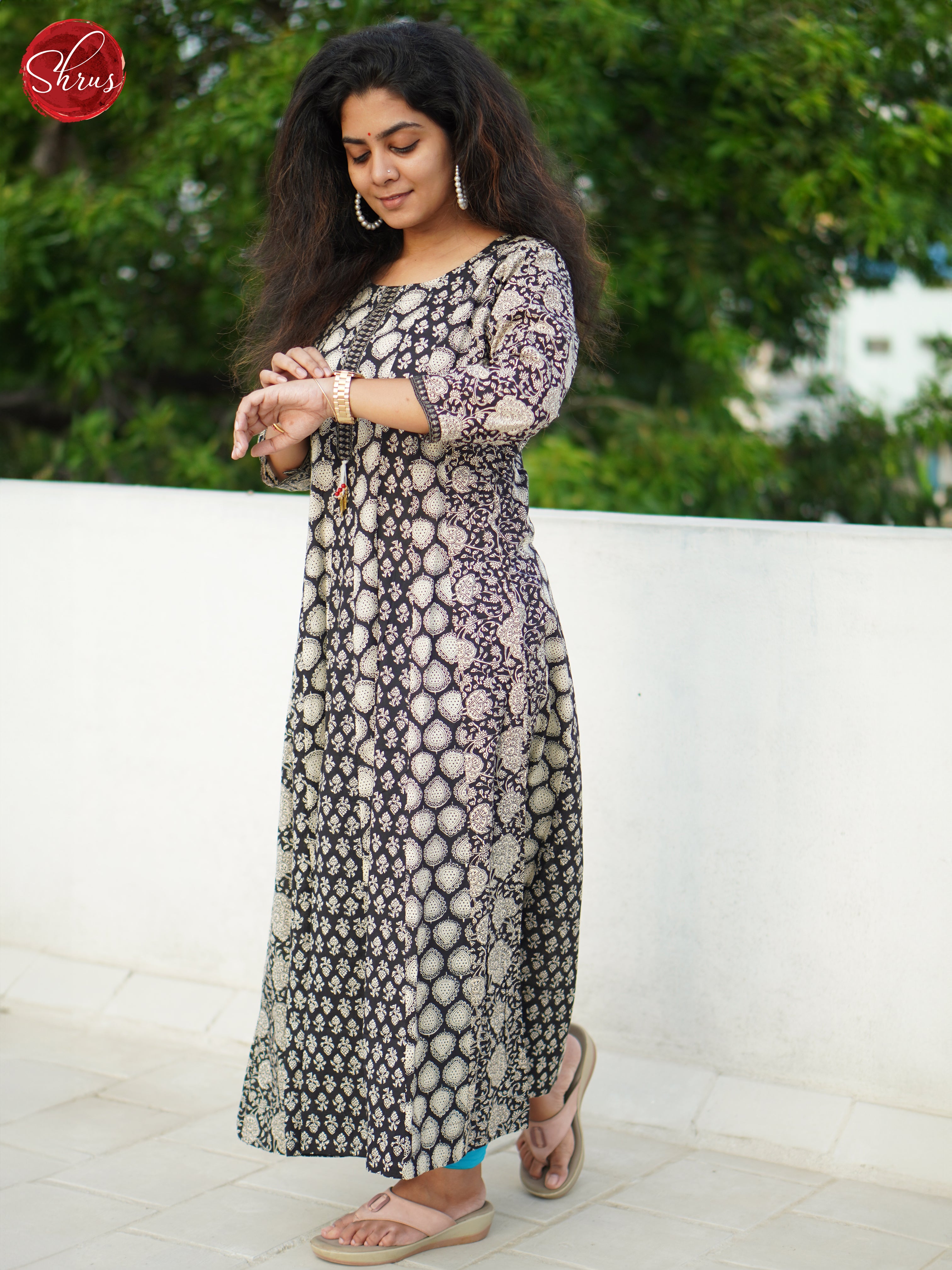 BGS19110 - Readymade kurti - Shop on ShrusEternity.com