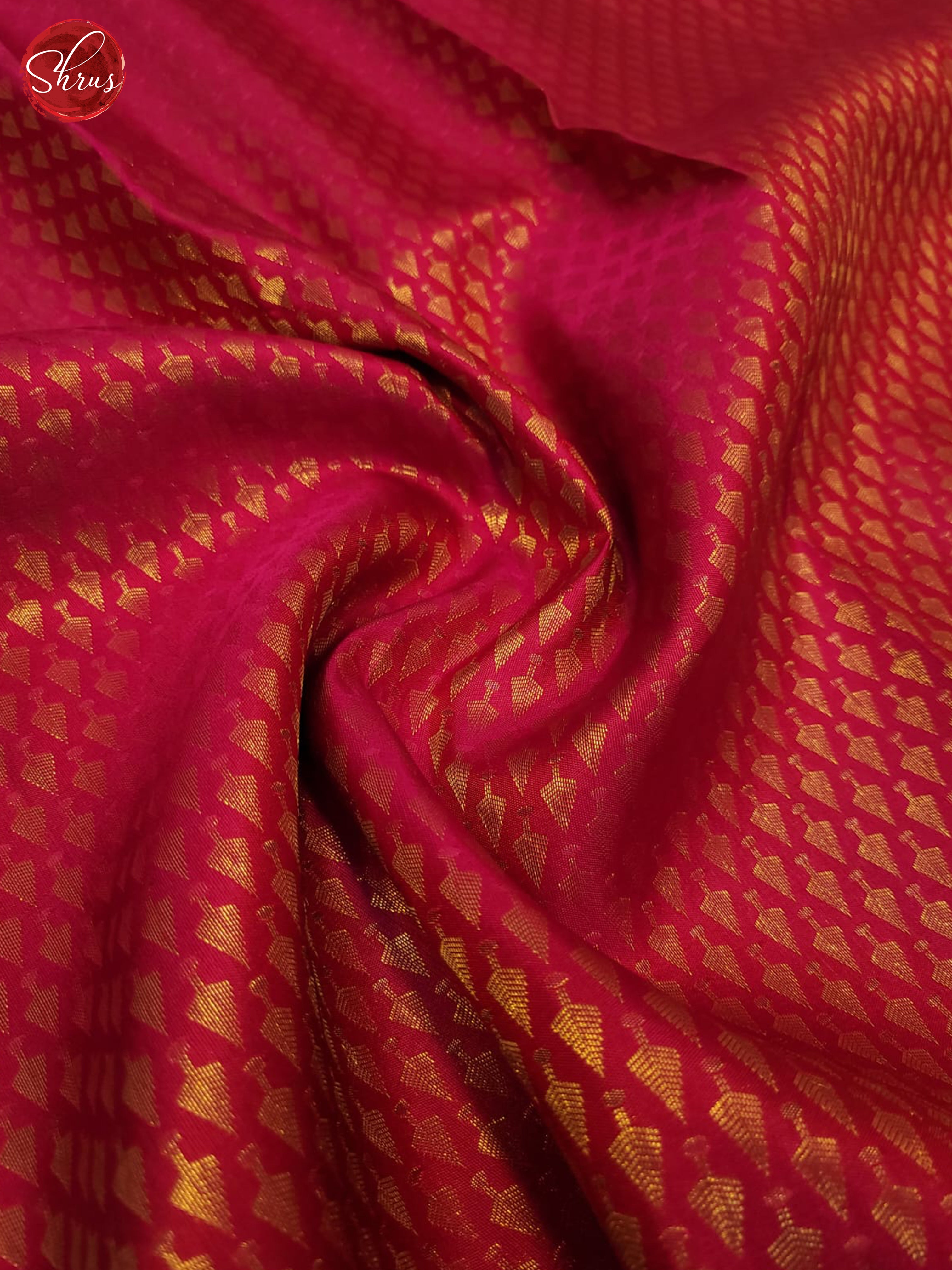 Red and Green Korvai Kanchipuram silk Saree Adorned With Closely Woven Golden Floral Buttas-4
