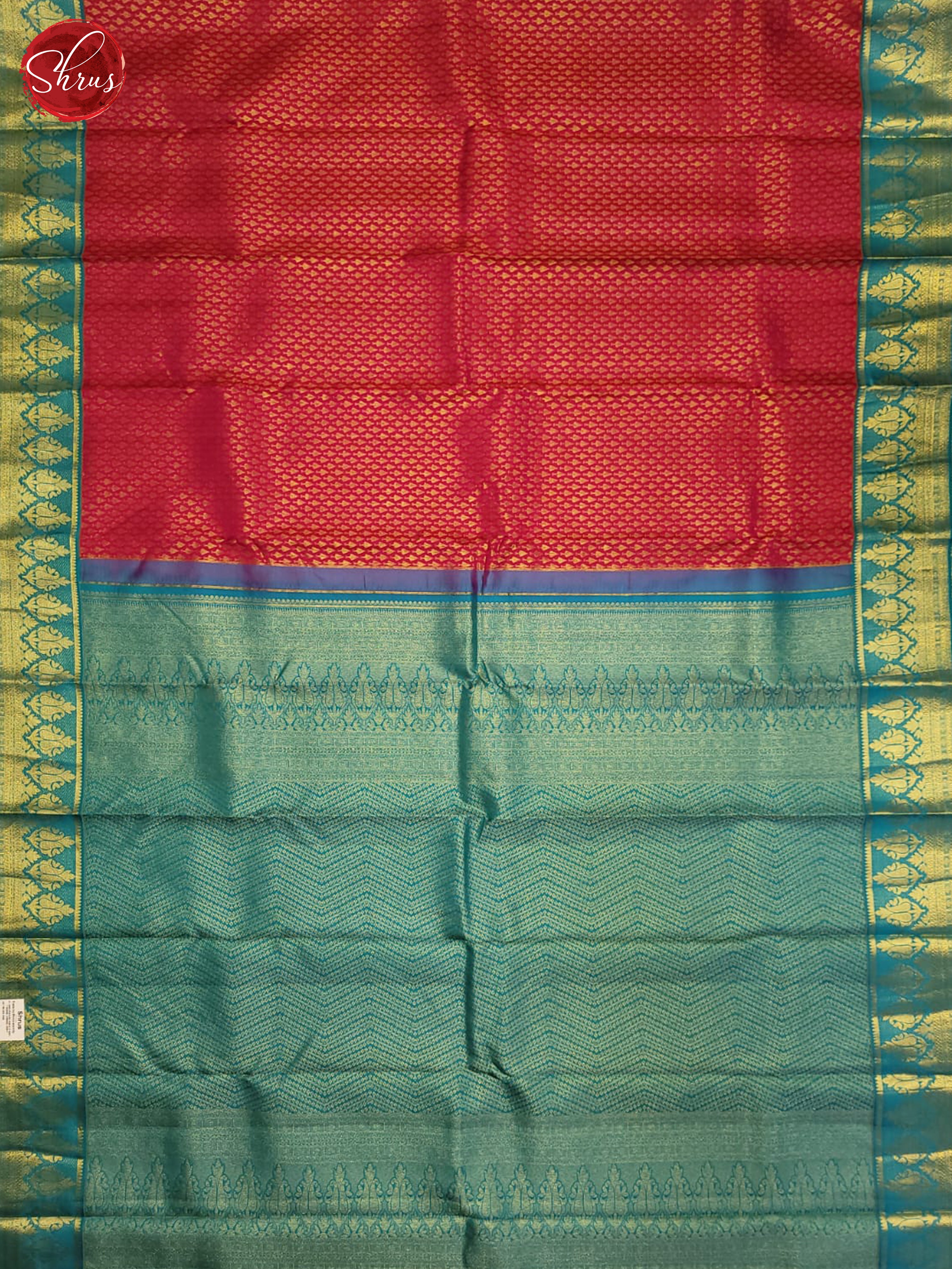 Red and Green Korvai Kanchipuram silk Saree Adorned With Closely Woven Golden Floral Buttas-2