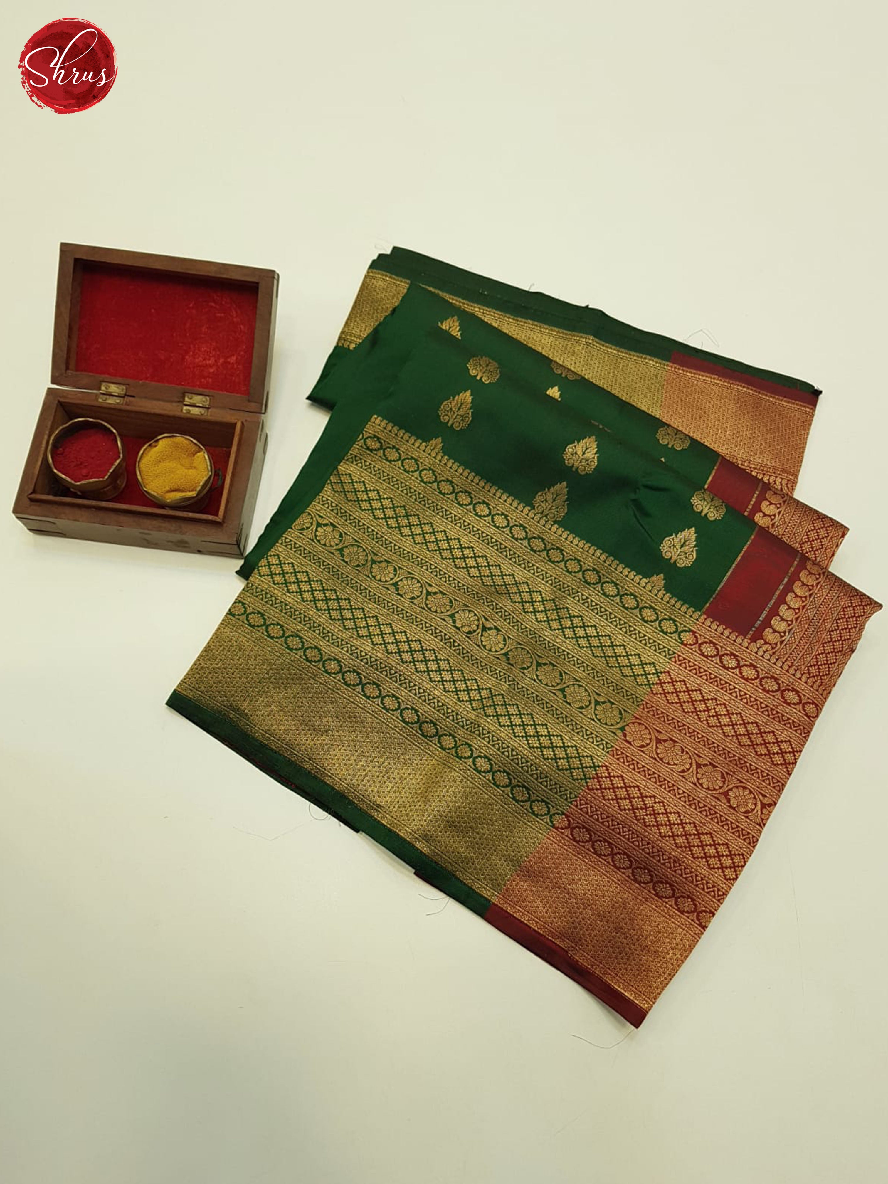 Green And Araku maroon Bridal Kanchipuram Silk saree With Delicately Scattered Zari Buttas-1