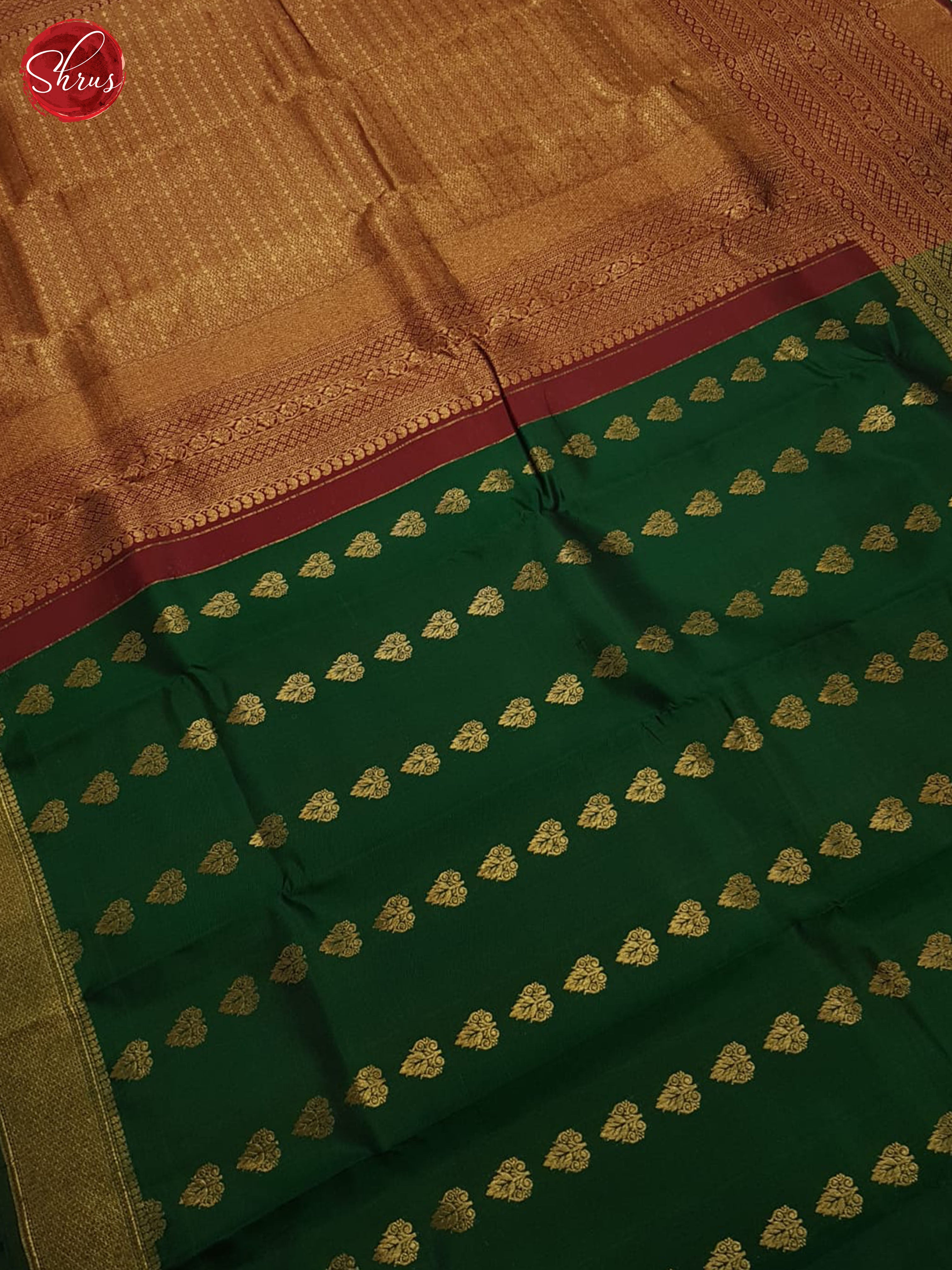Green And Araku maroon Bridal Kanchipuram Silk saree With Delicately Scattered Zari Buttas-3