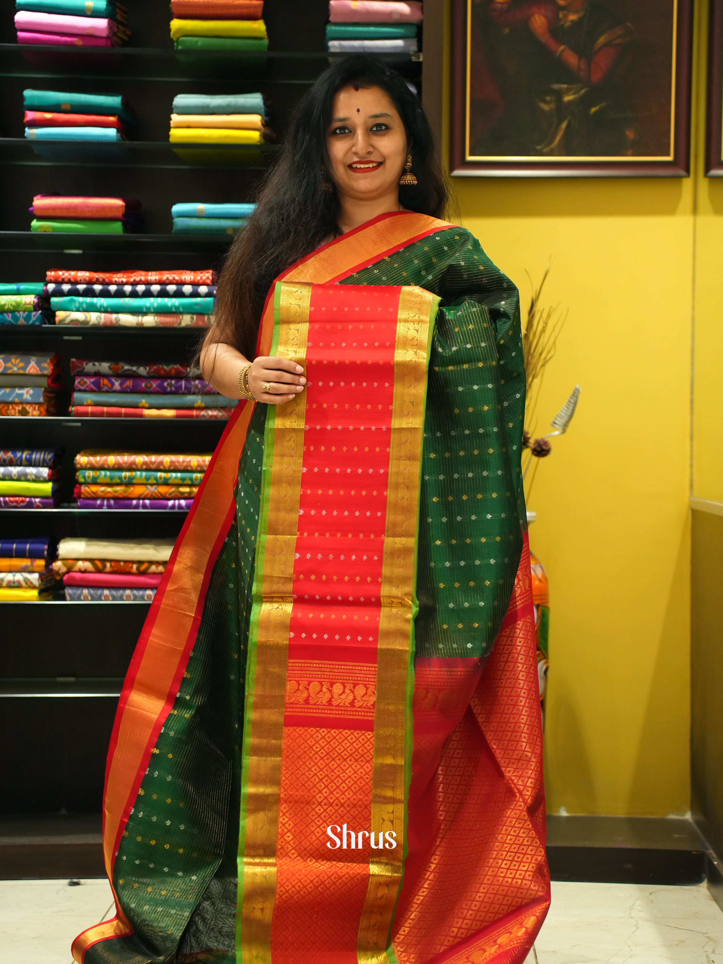 Serene Green Silk Cotton Saree With Zari Woven Small Buttas Throughout The Body With Contrast Red Border - Shop on ShrusEternity.com
