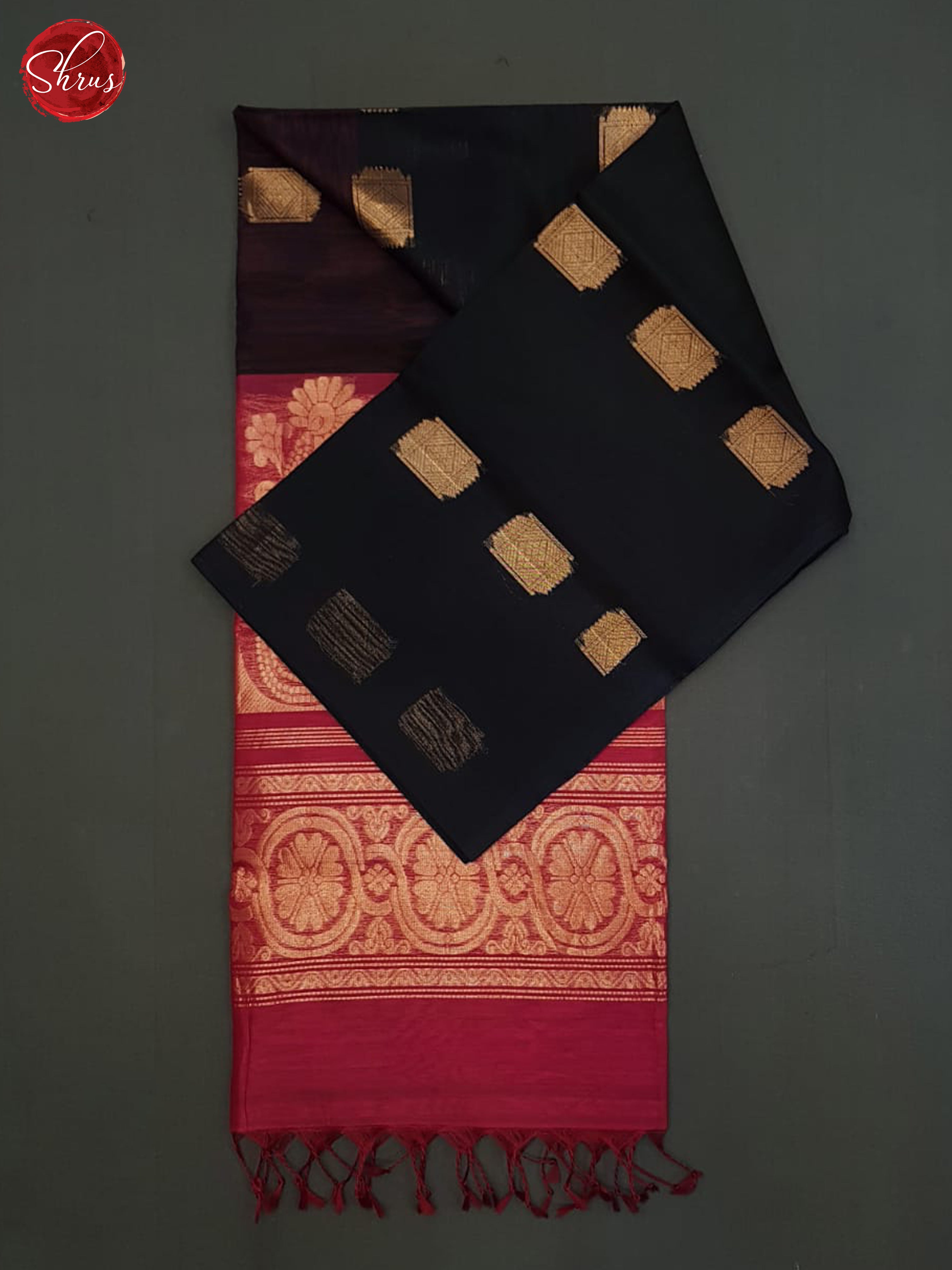 Black And Pink - Shop on ShrusEternity.com