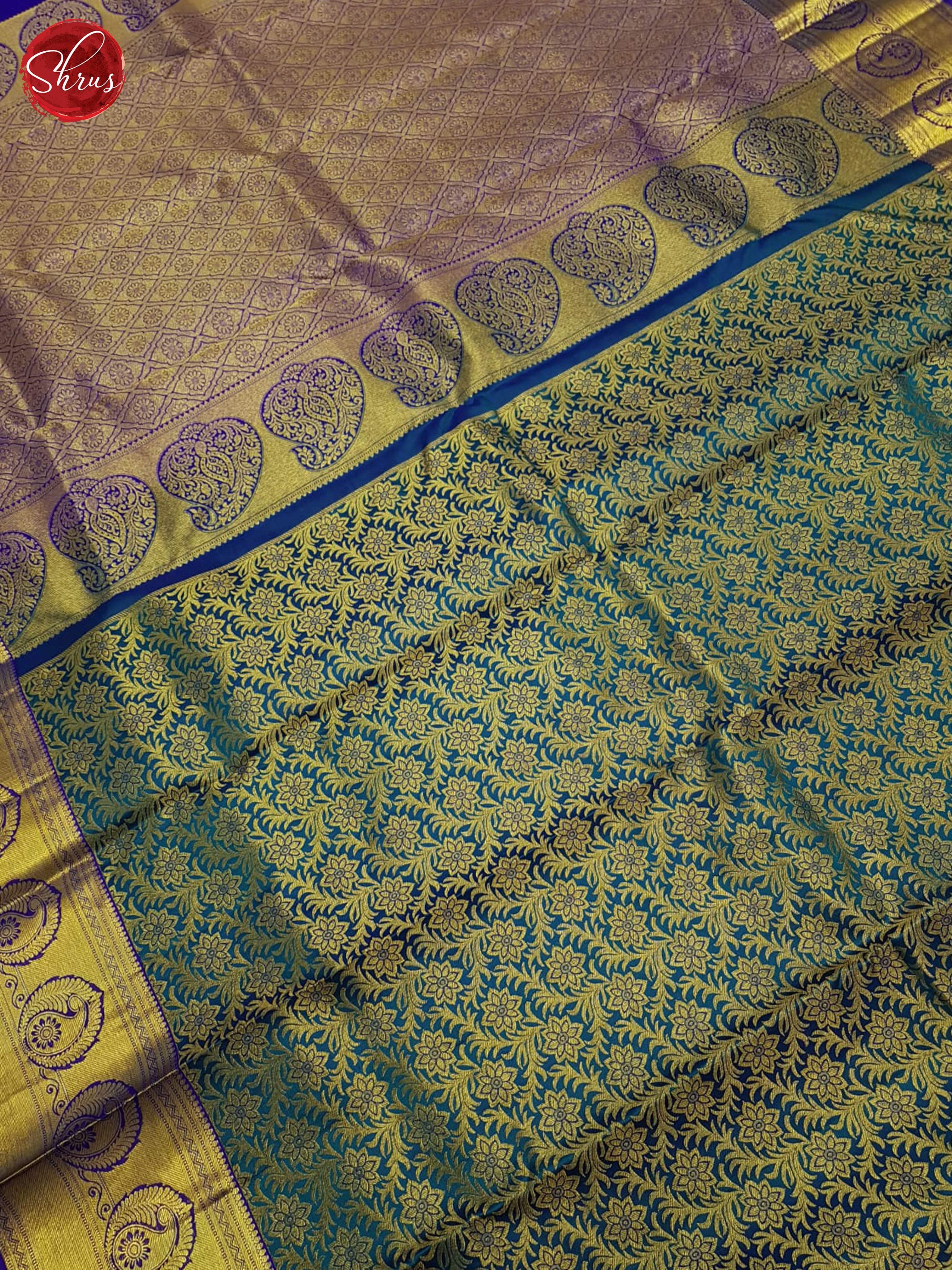 Green and blue Bridal Kanchipuram Silk saree With Golden Zari Woven Floral Brocade Design-4