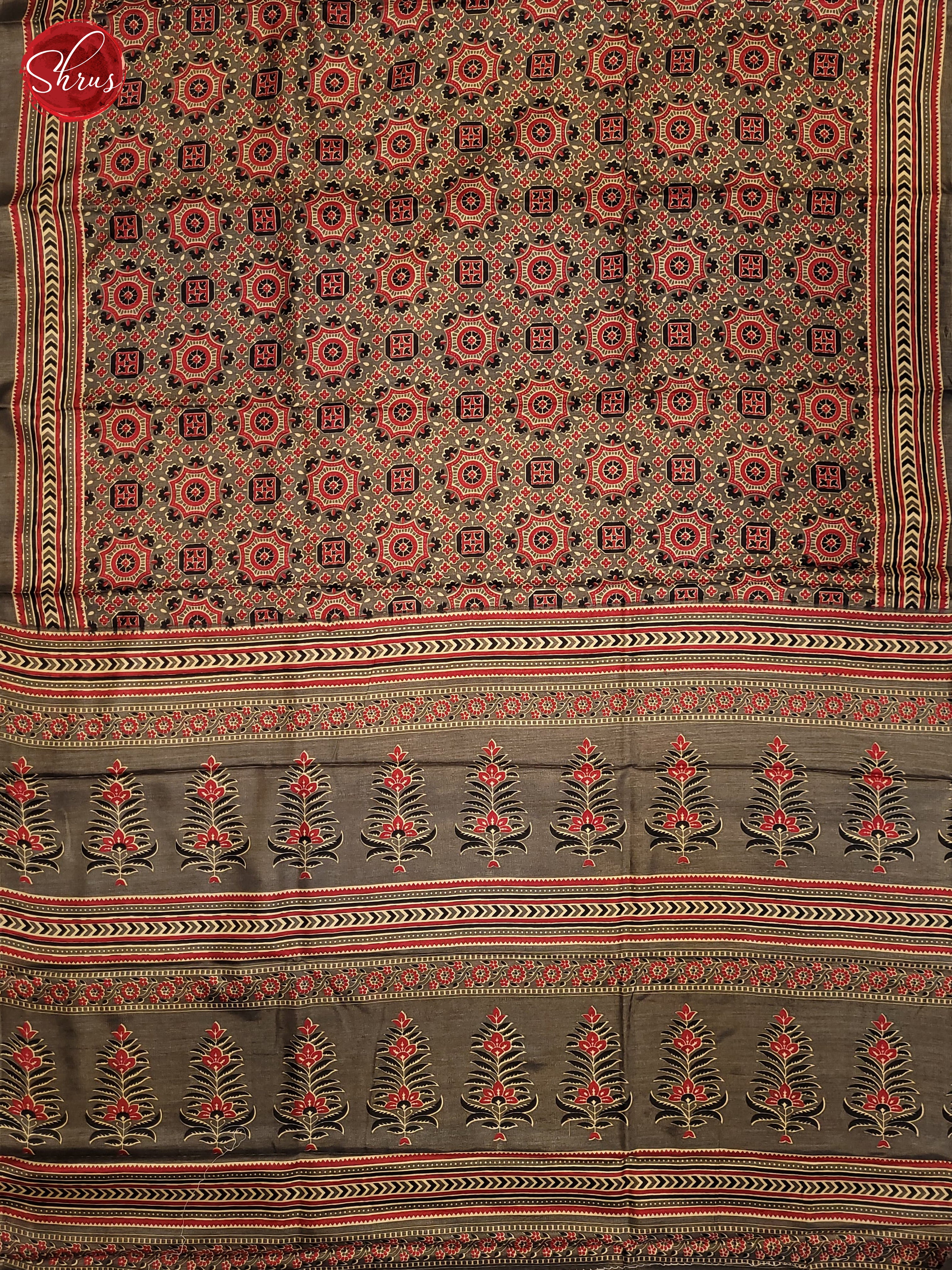 Grey(Single Tone)- Semi Crepe Saree - Shop on ShrusEternity.com