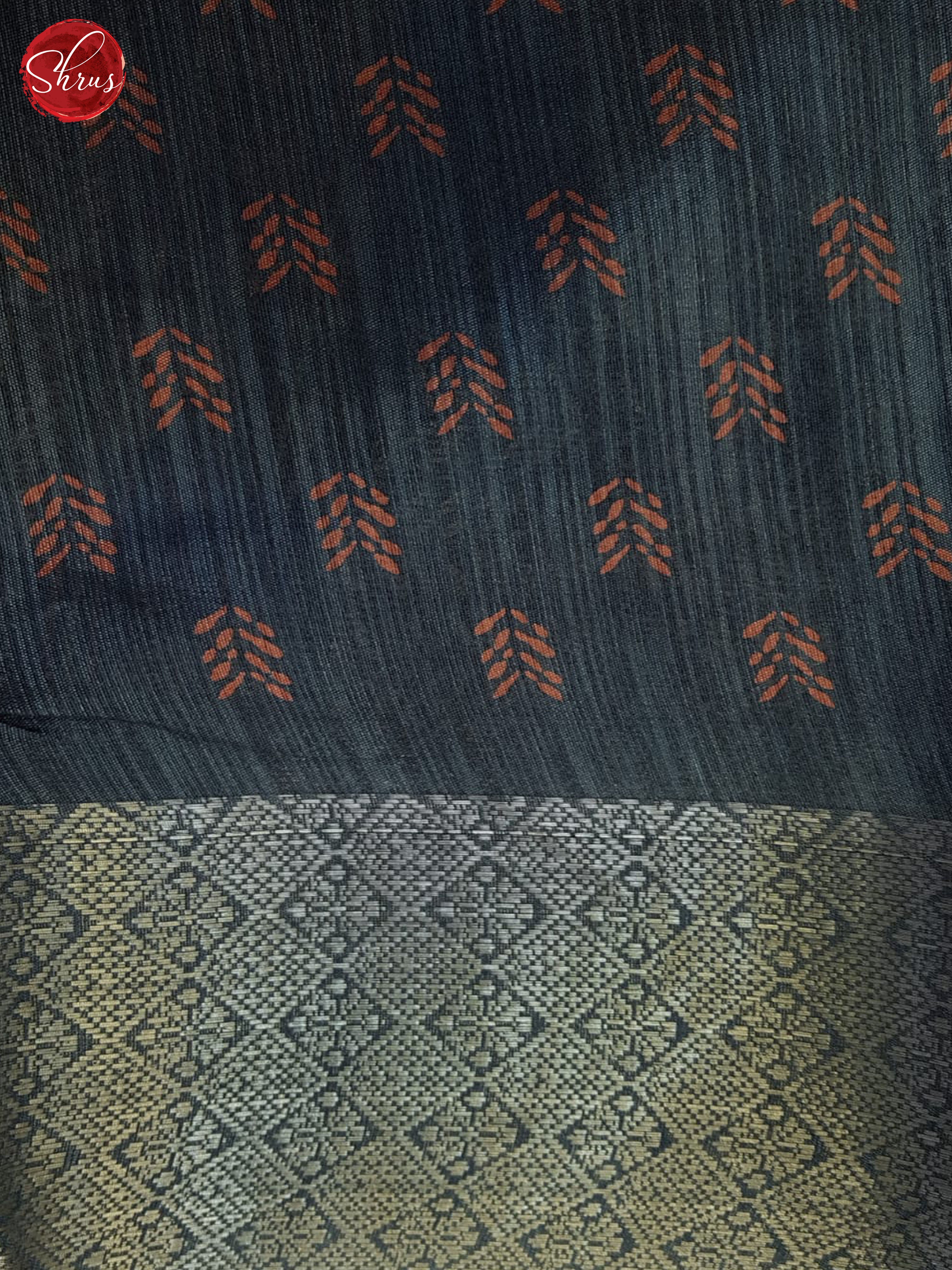 Grey(Single Tone) - Semi crepe Saree - Shop on ShrusEternity.com