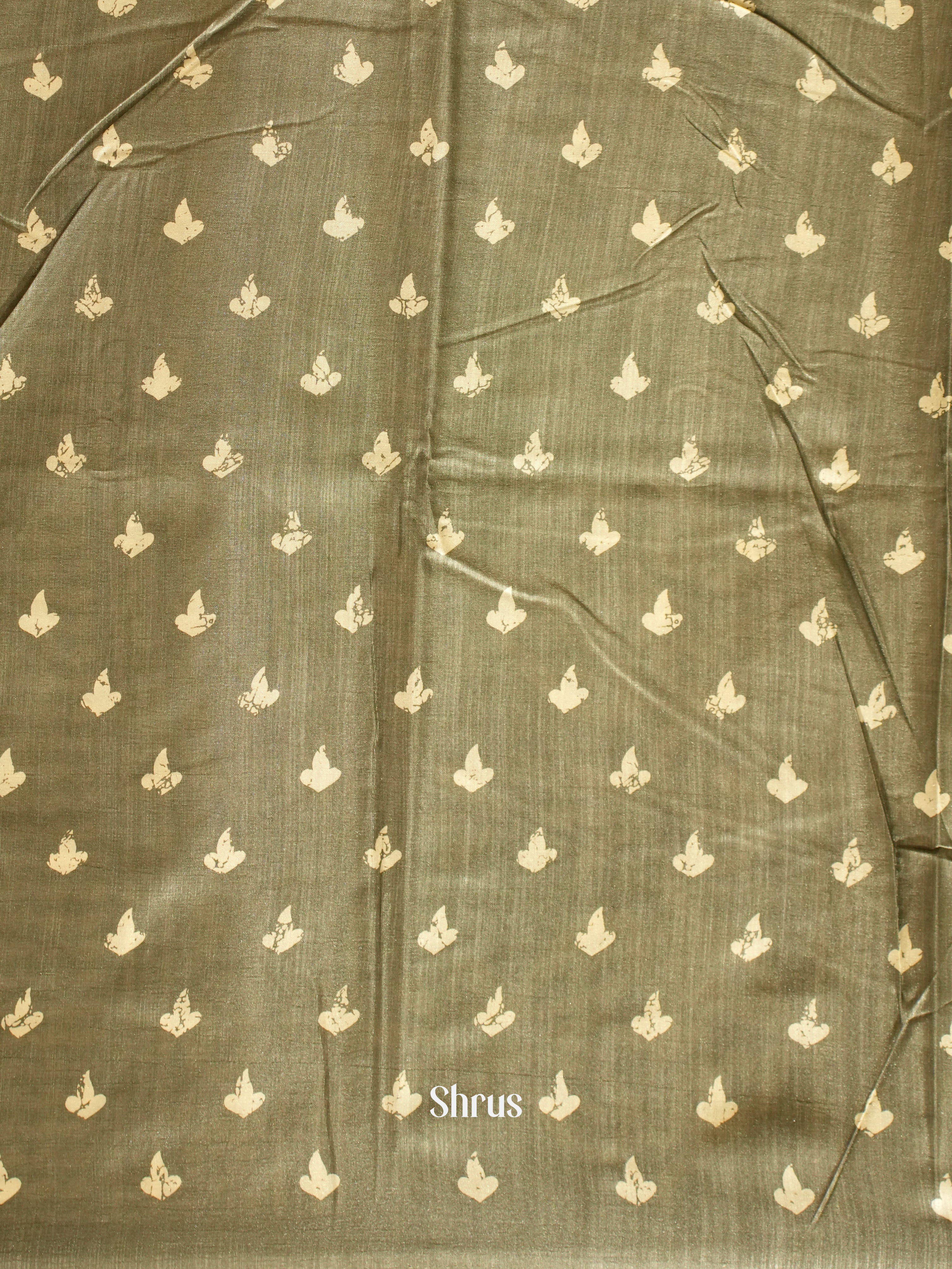 grey(Single tone) - Semi Crepe Saree - Shop on ShrusEternity.com