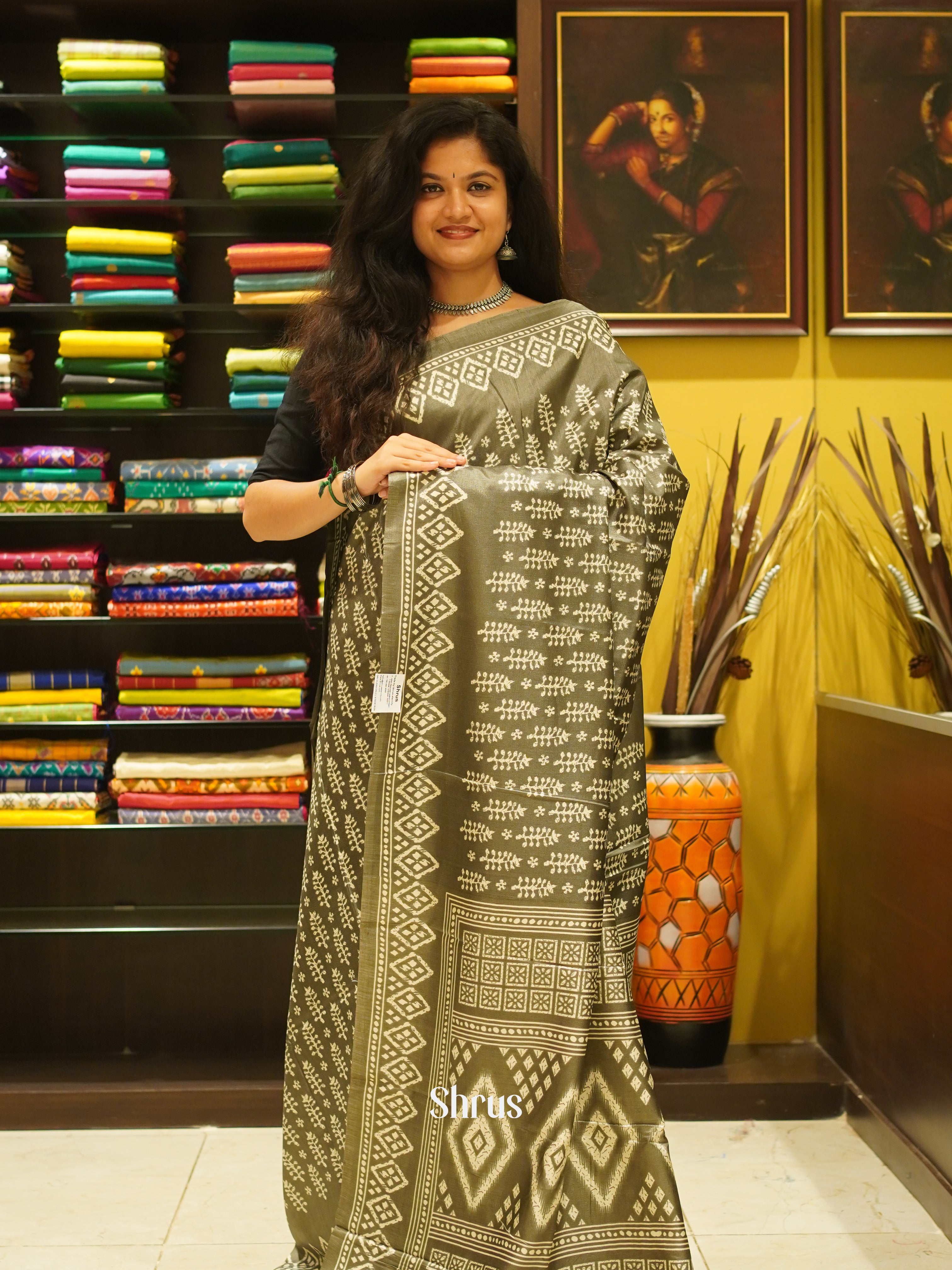 Grey(Single Tone) - Semi Crepe Saree - Shop on ShrusEternity.com