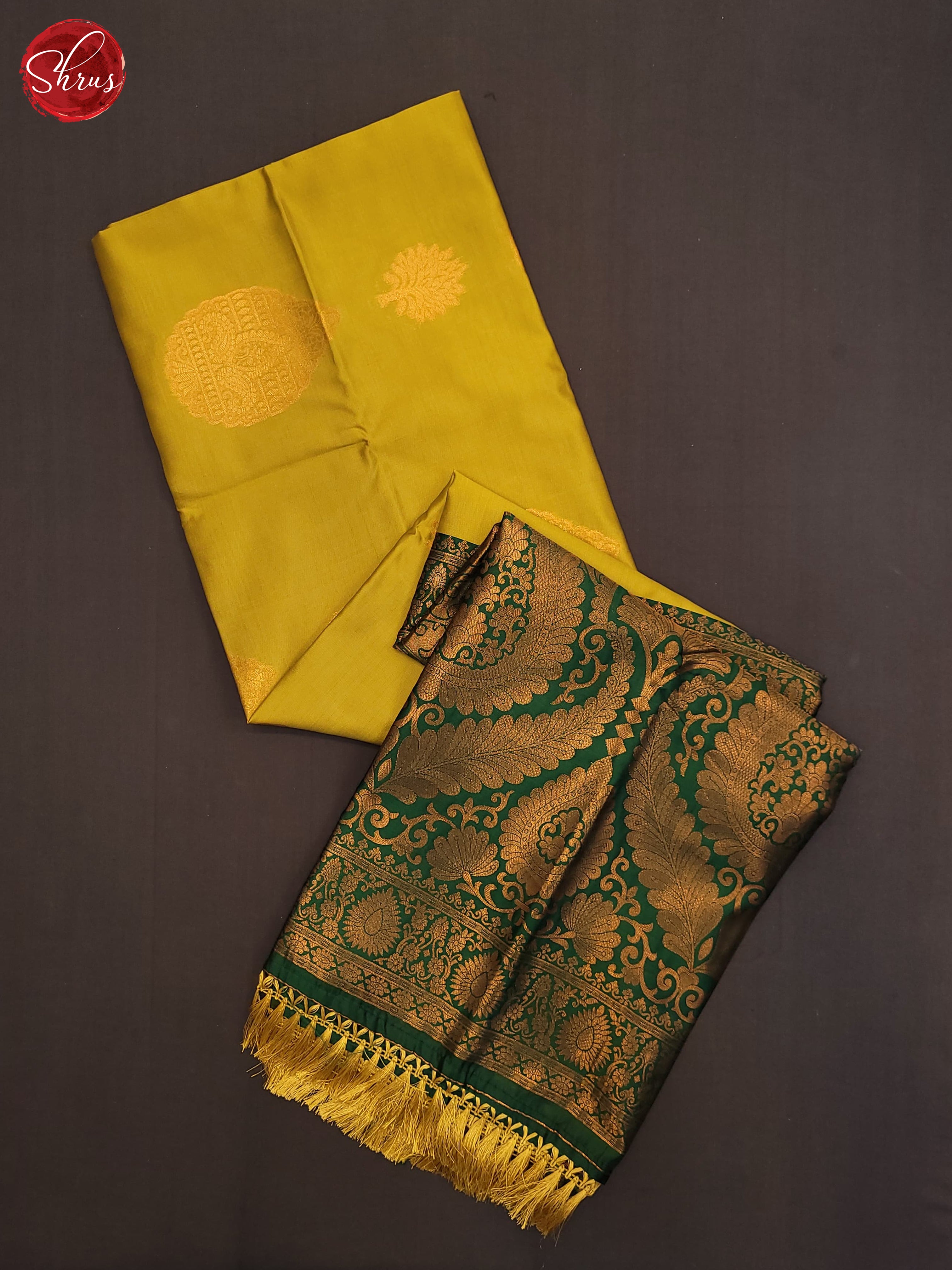 Green and Bottle green-Semi Soft Silk Saree - Shop on ShrusEternity.com