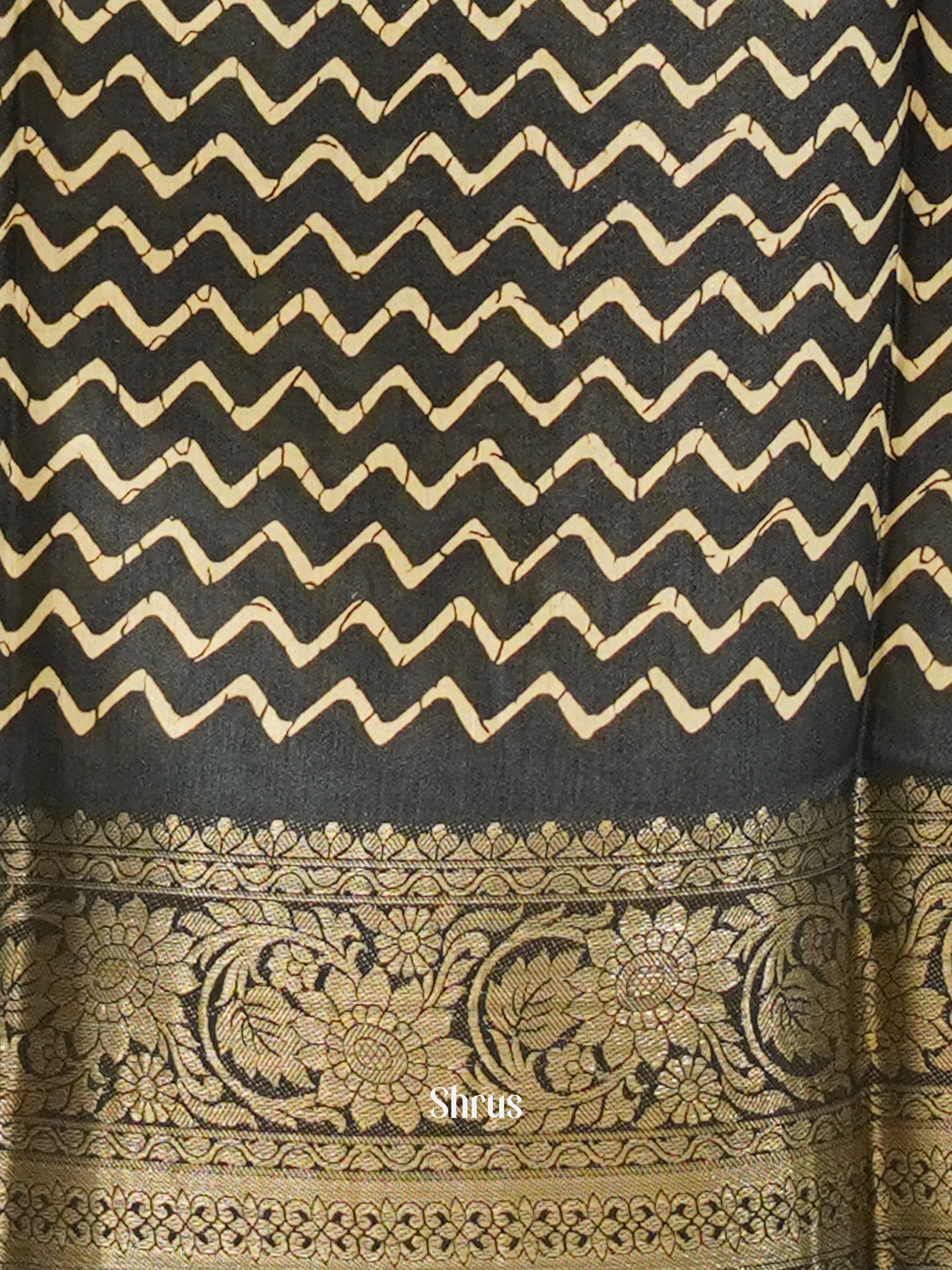 Grey(single Tone) - Semi Crepe Saree - Shop on ShrusEternity.com