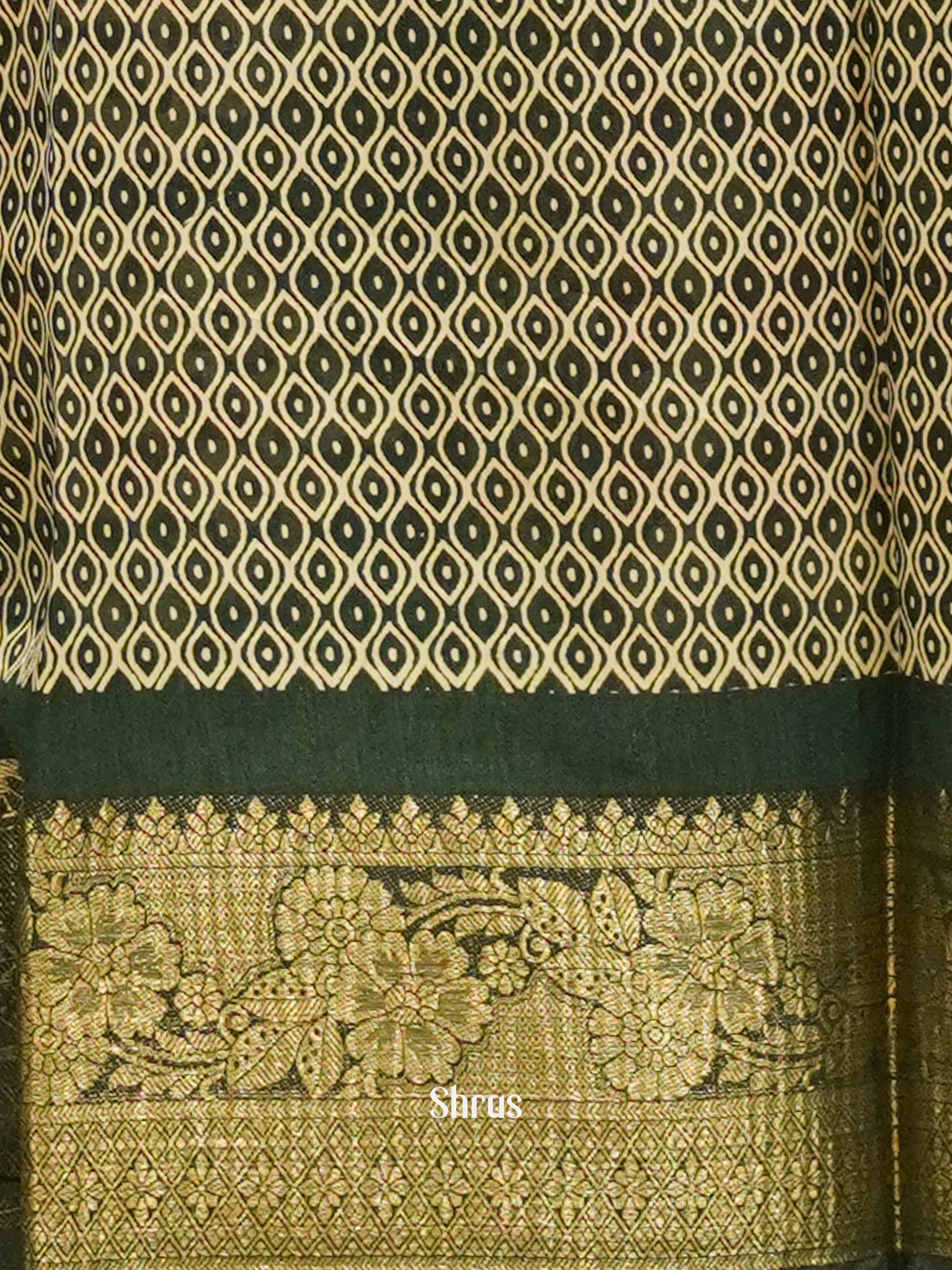 Green & Red - Semi crepe Saree - Shop on ShrusEternity.com