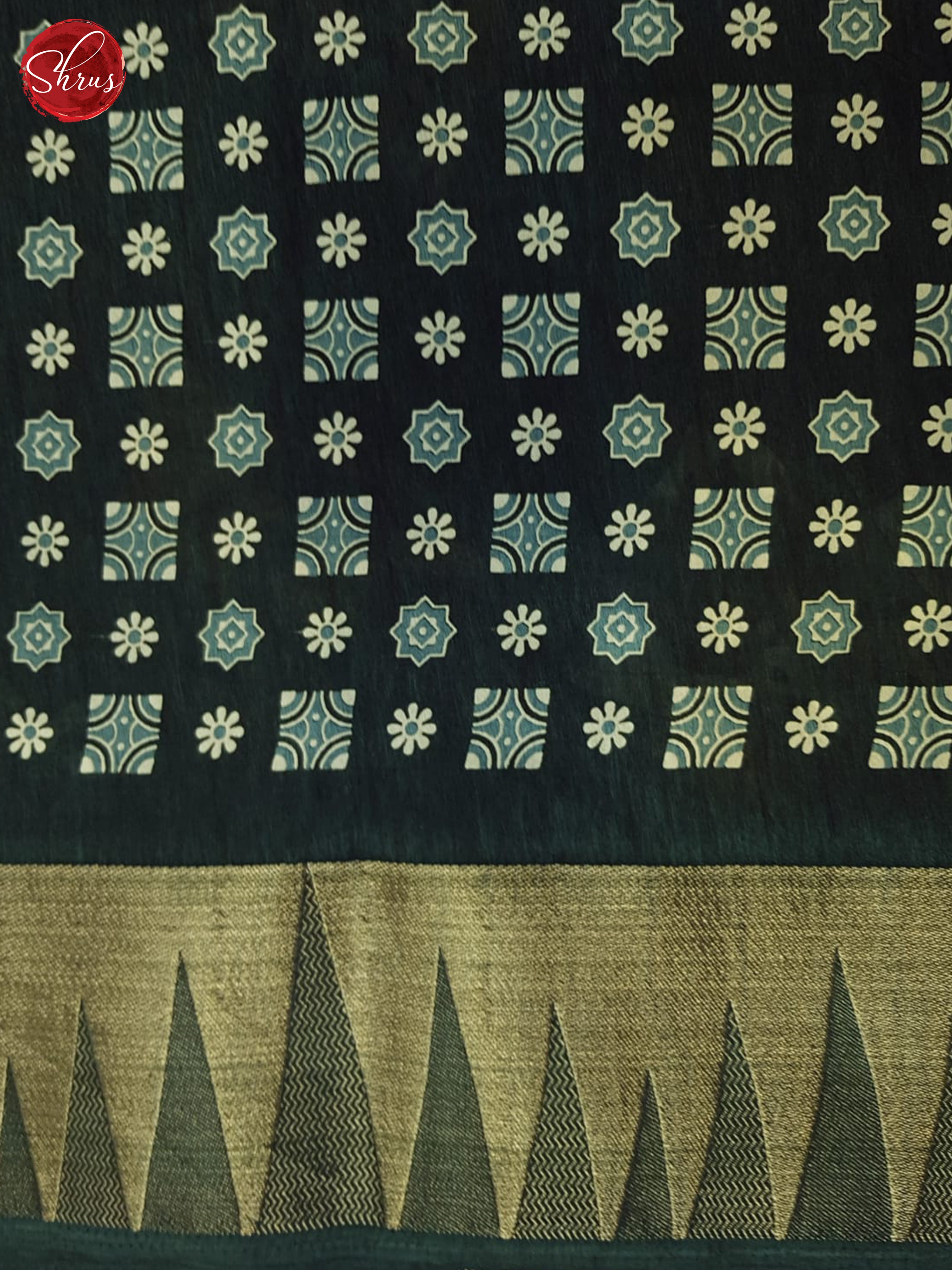 Green(Single Tone) - Semi crepe Saree - Shop on ShrusEternity.com