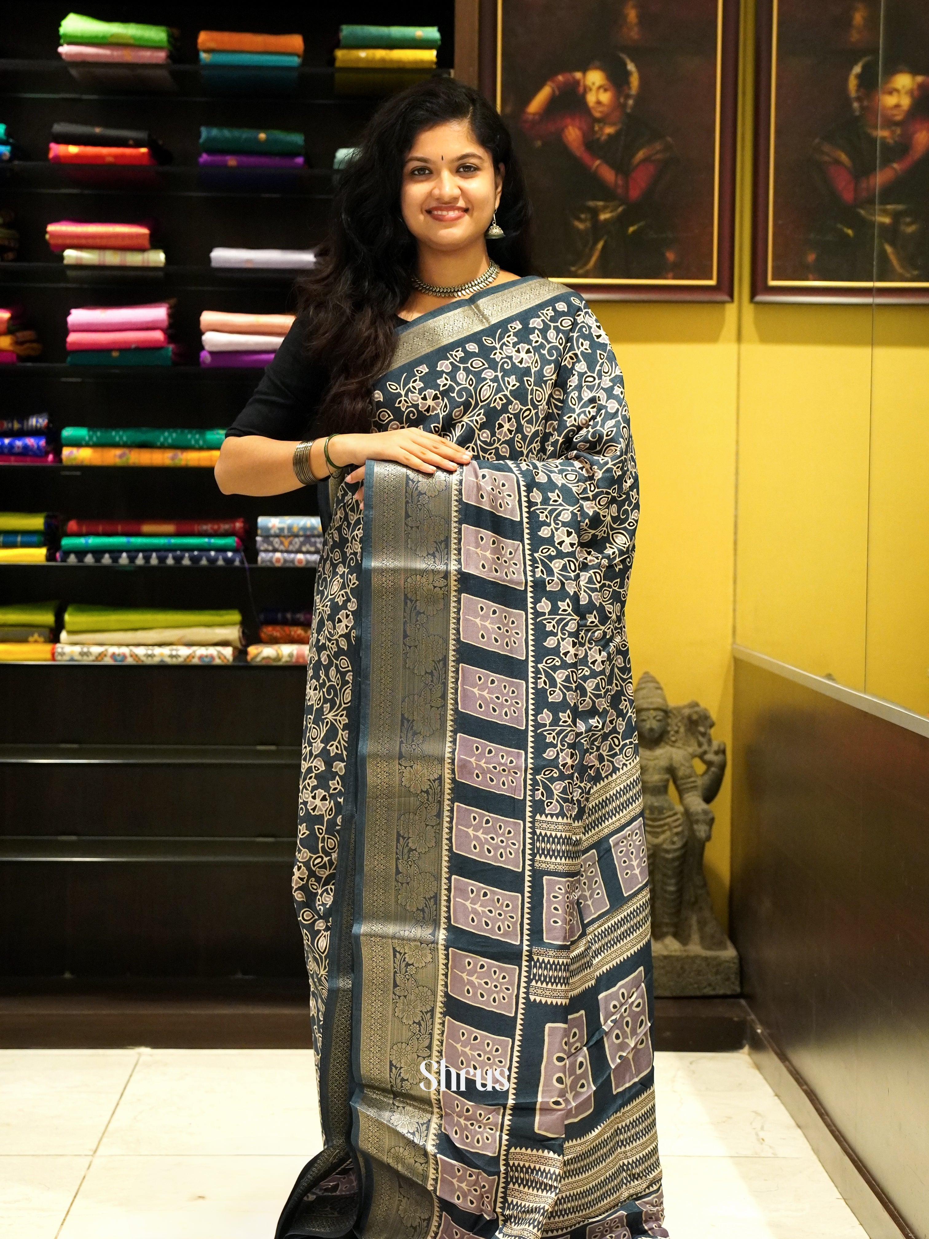 Grey(Single Tone) - Semi Crepe Saree - Shop on ShrusEternity.com