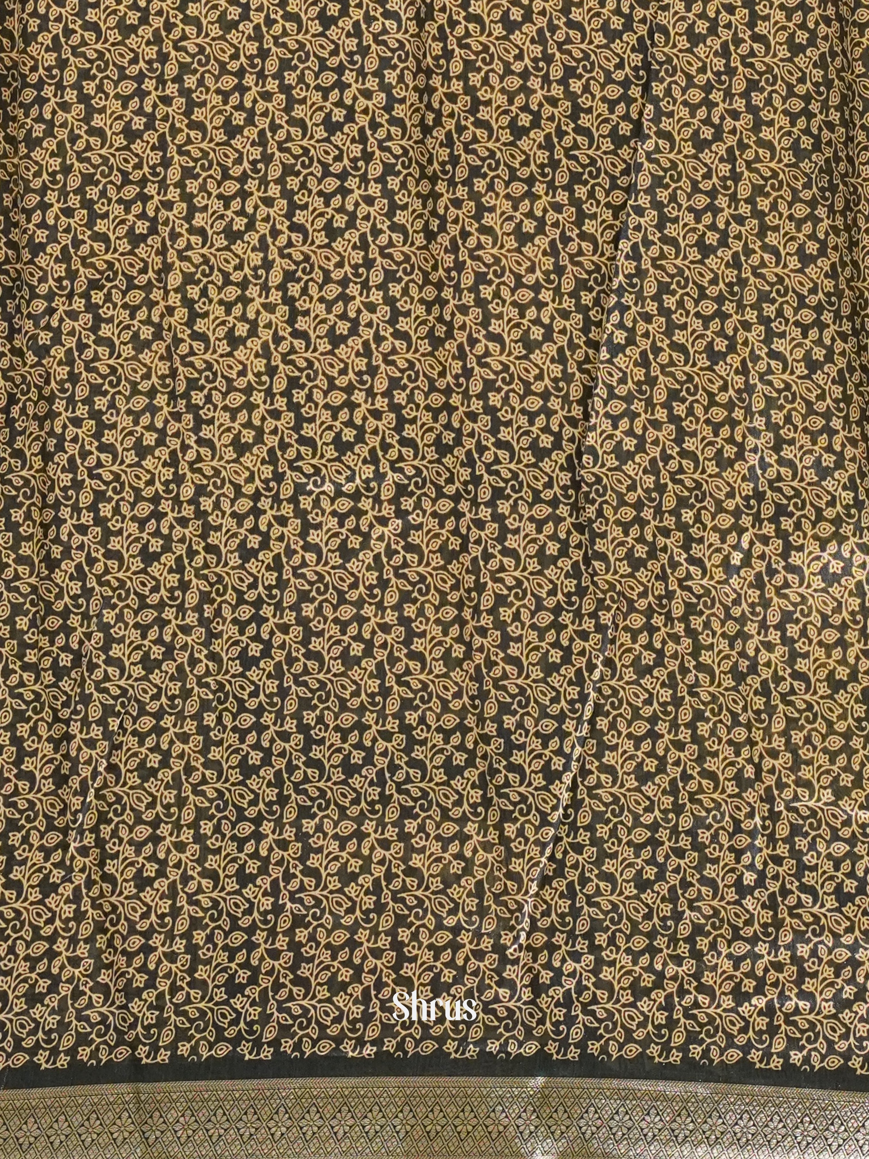 Grey(Single Tone) - Semi Crepe Saree - Shop on ShrusEternity.com