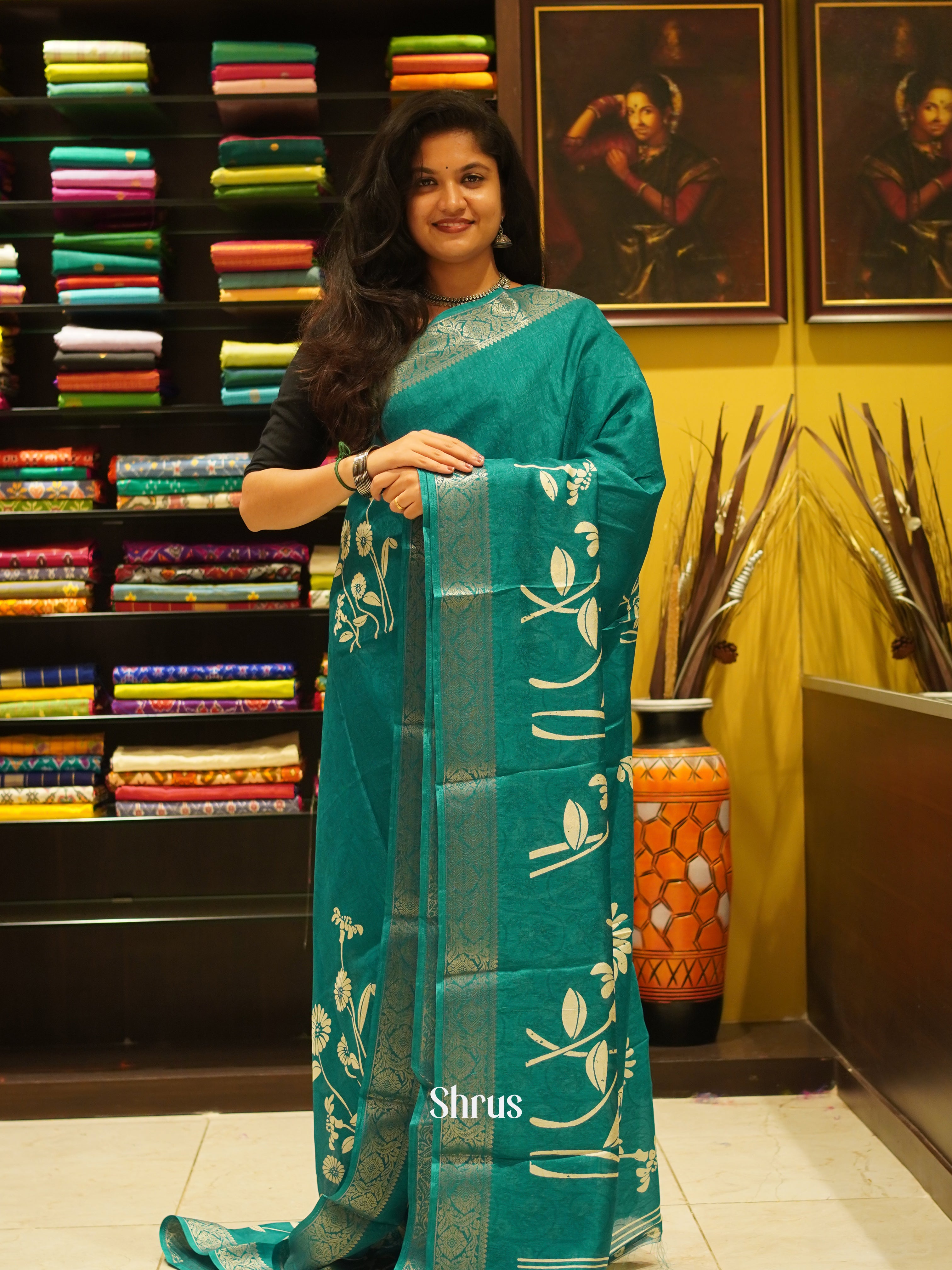 Green(Single tone)- Semi Crepe Saree - Shop on ShrusEternity.com