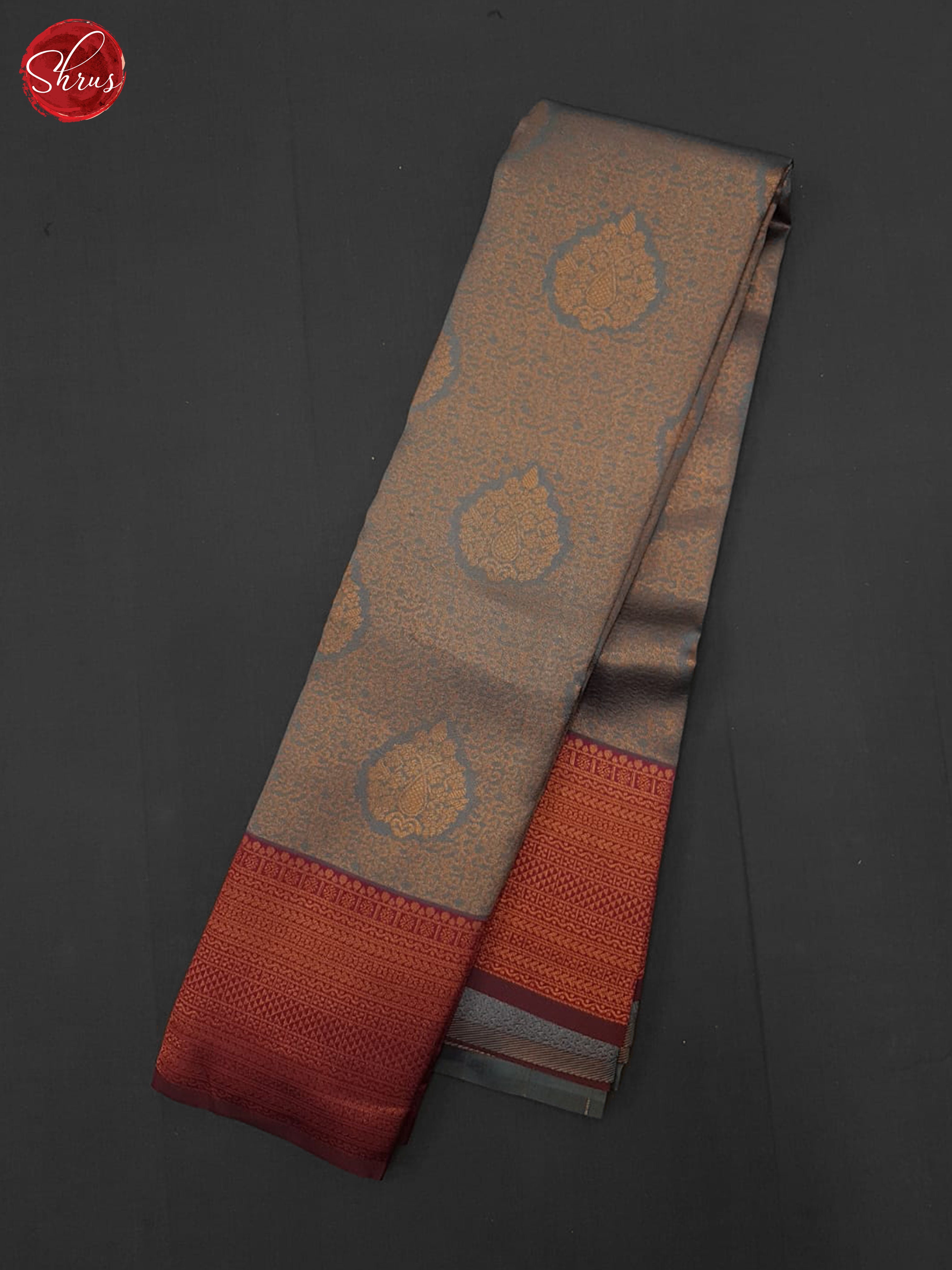 grey and arraku marron - Shop on ShrusEternity.com