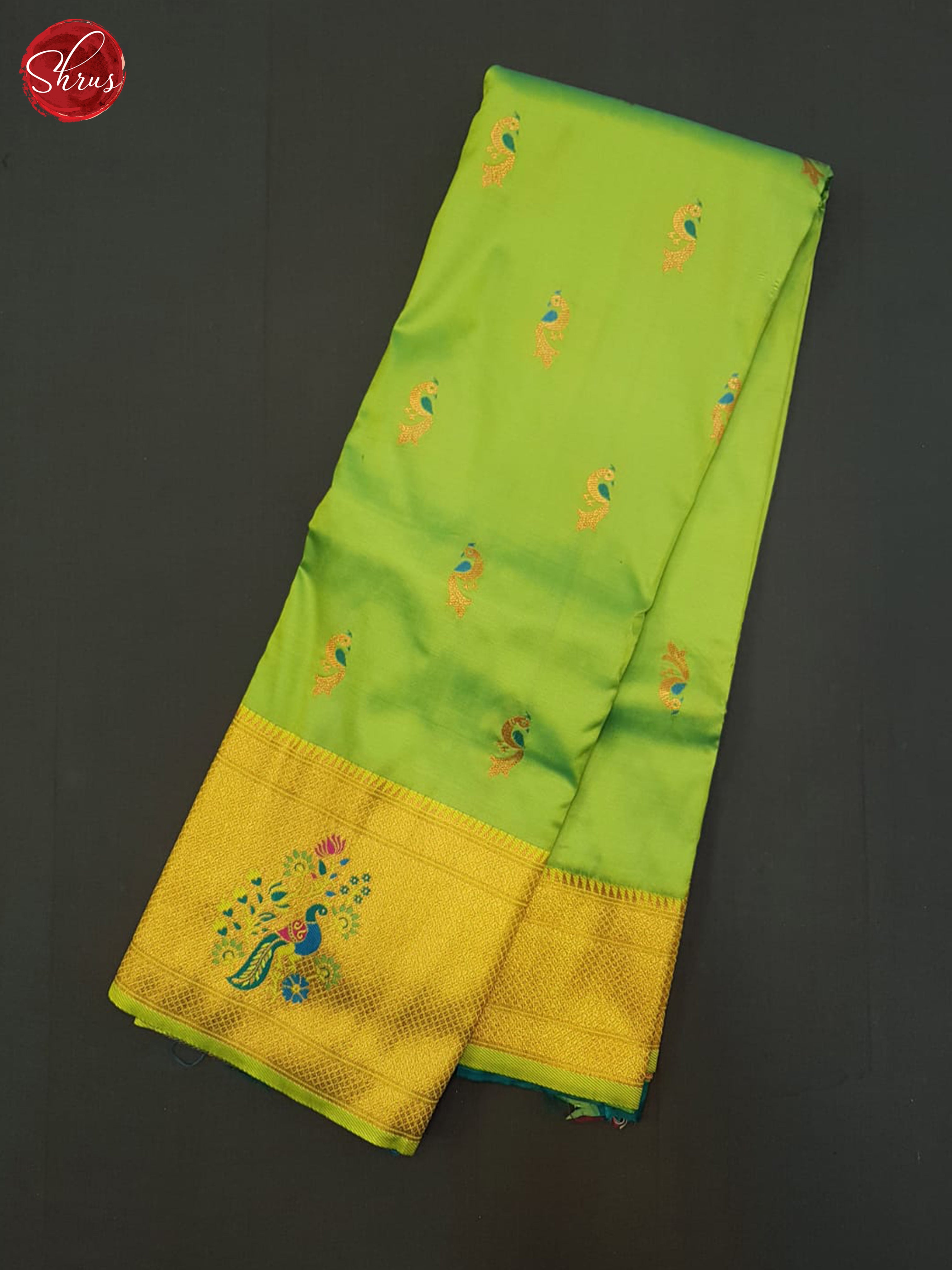 Green And Peacock Neck - Shop on ShrusEternity.com