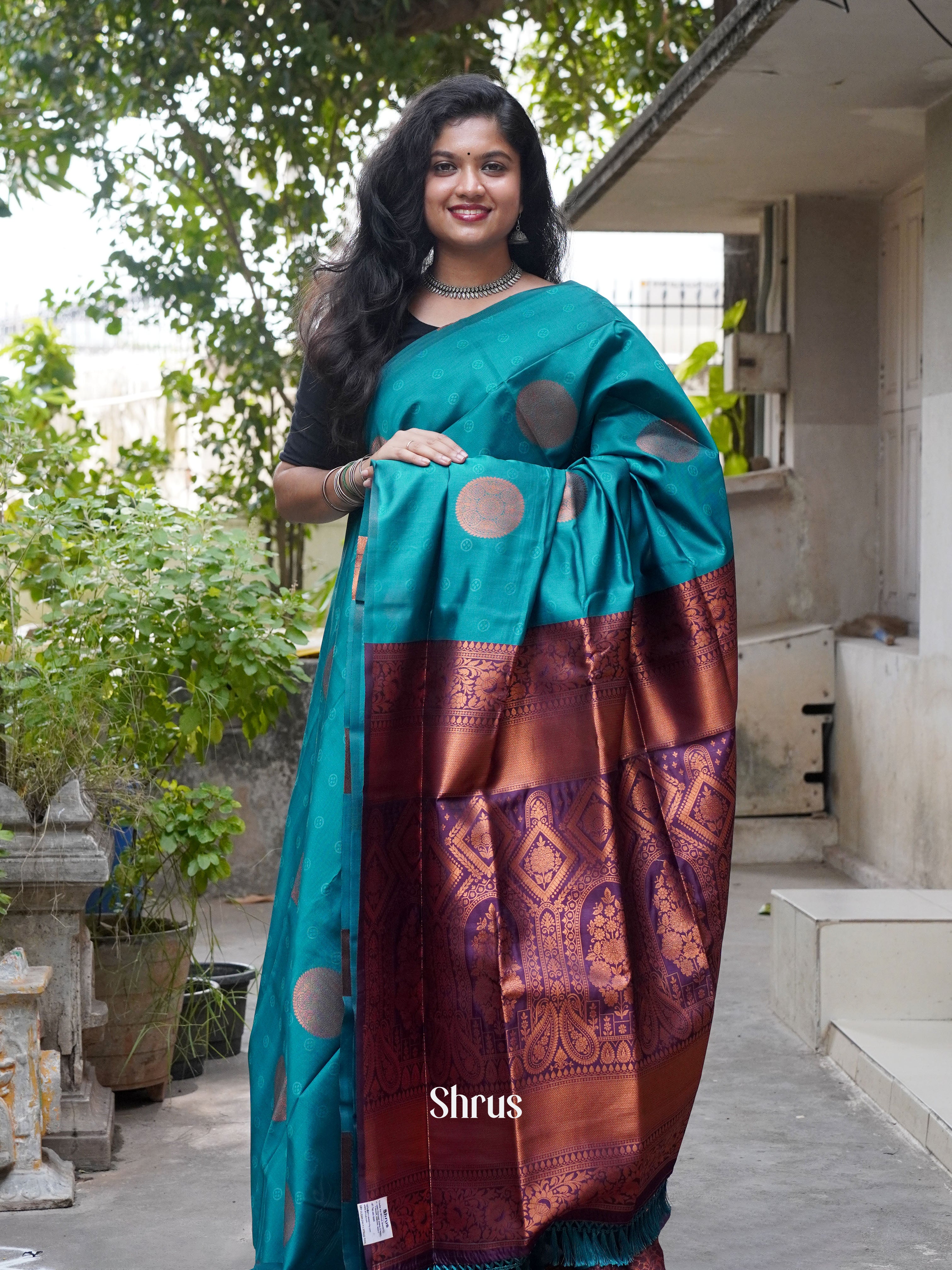 Green And Wine- Semi Soft Silk Saree - Shop on ShrusEternity.com