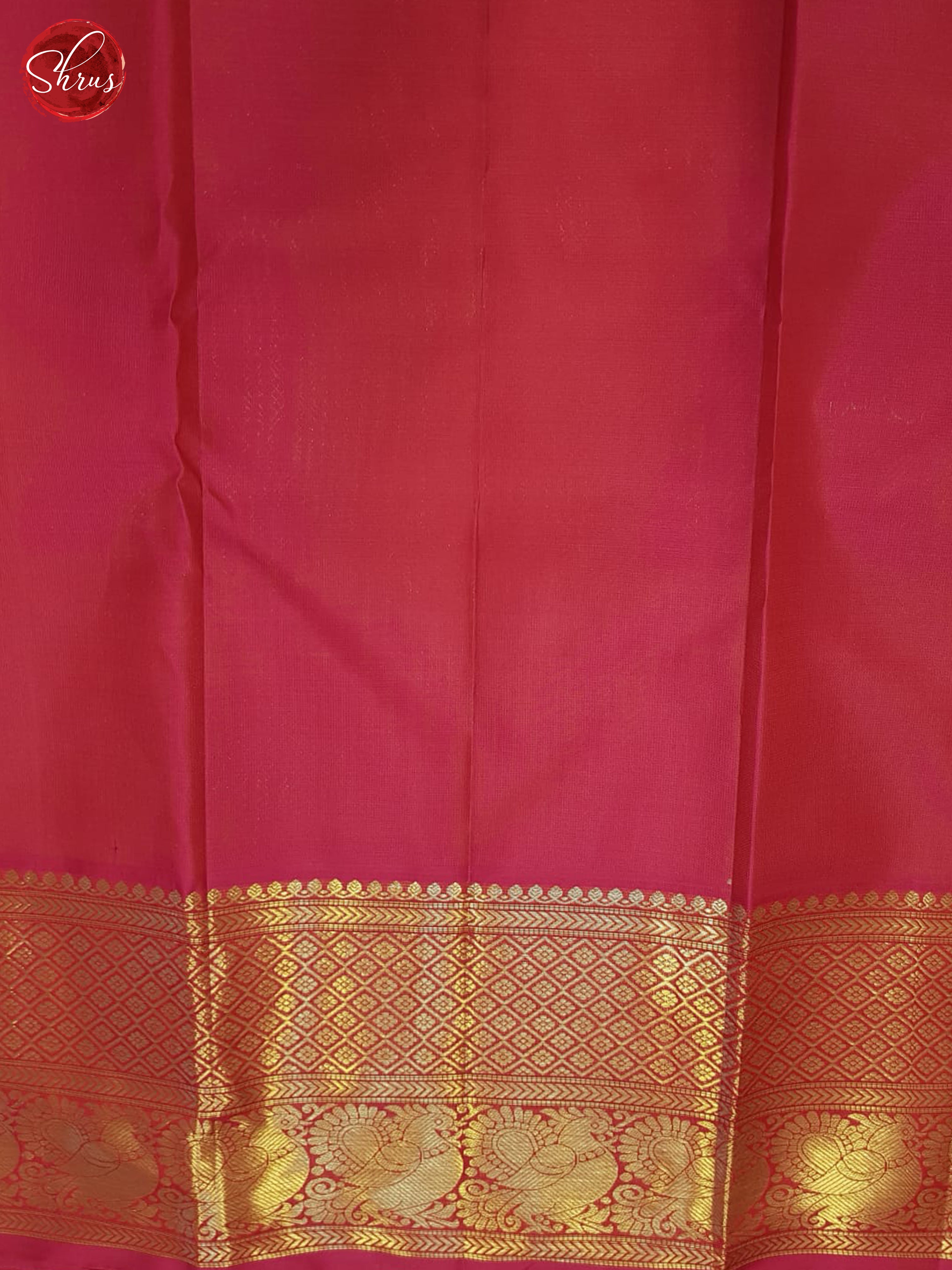 Grey and Pink Korvai Kanchipuram silk Adorned With Plain Body and Ganga Jamuna Border-9