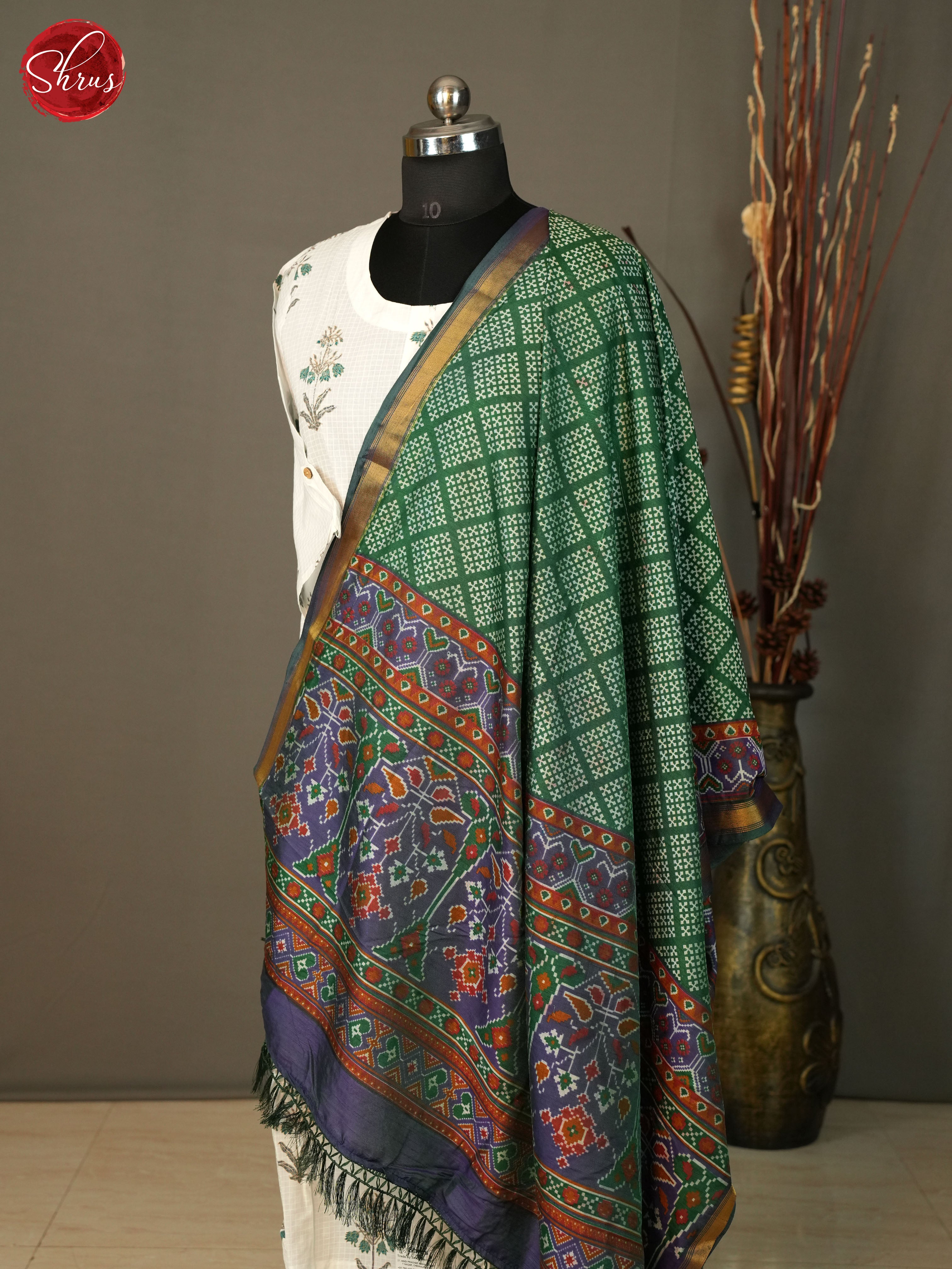 BKS27050 - Duppatta - Shop on ShrusEternity.com