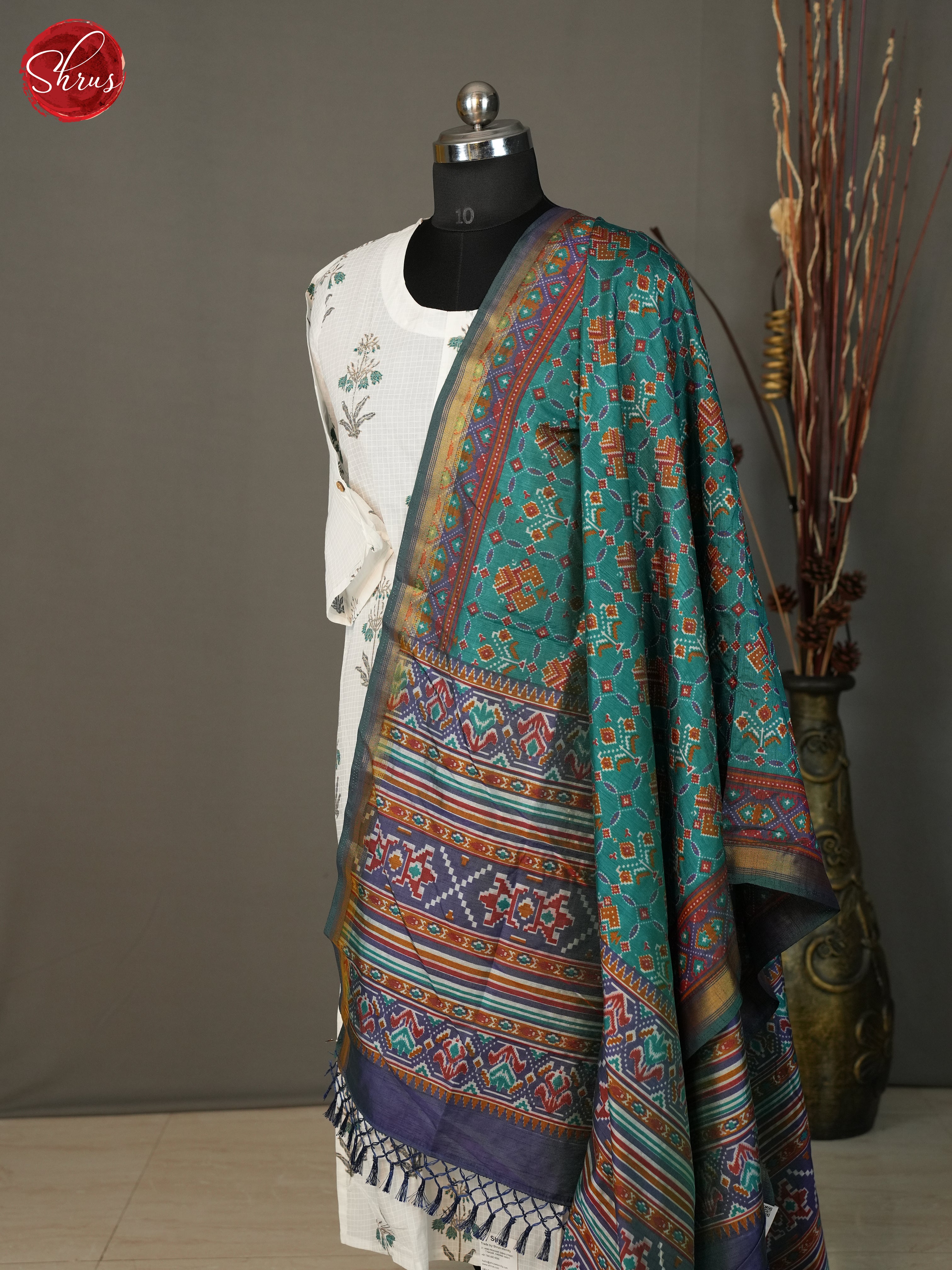 BKS27063 - Duppatta - Shop on ShrusEternity.com
