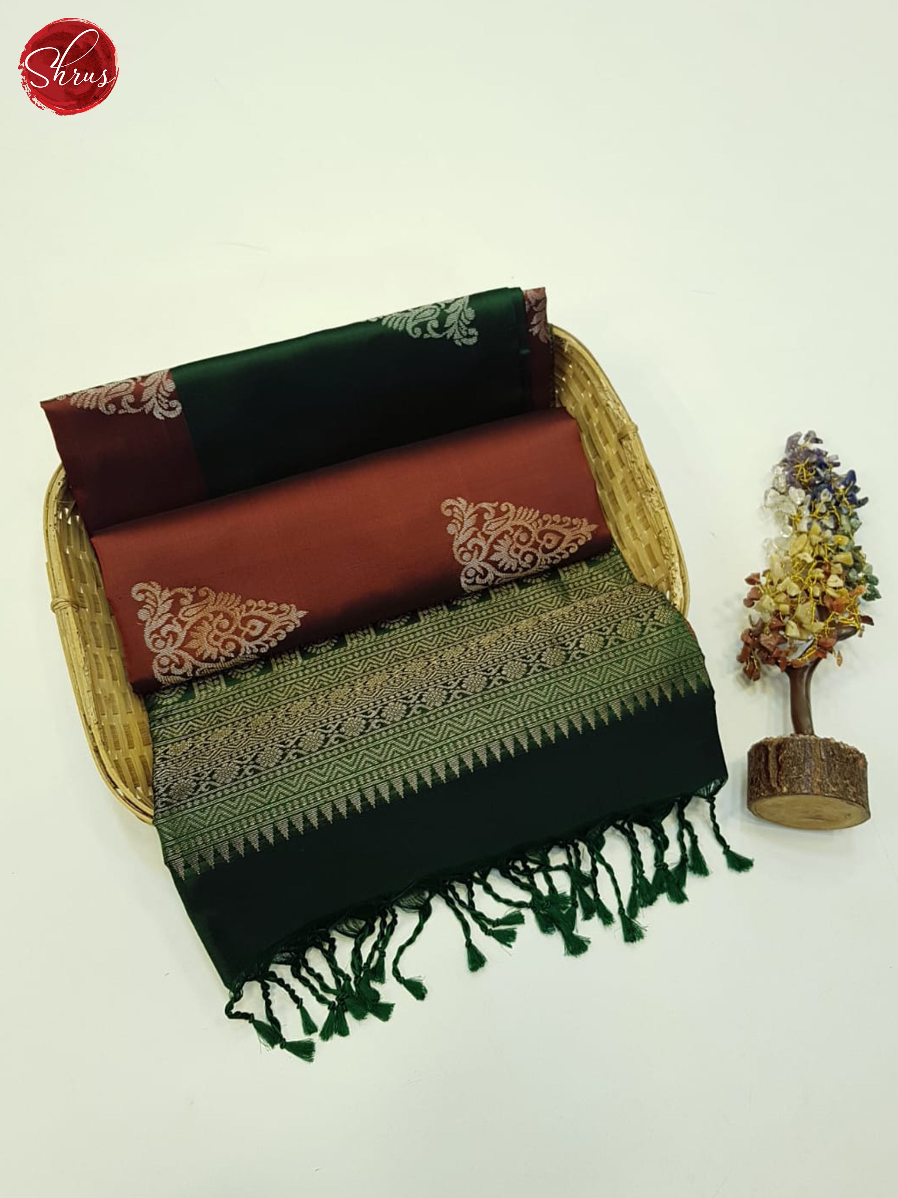 Arakku Maroon and Green- Soft Silk Saree - Shop on ShrusEternity.com