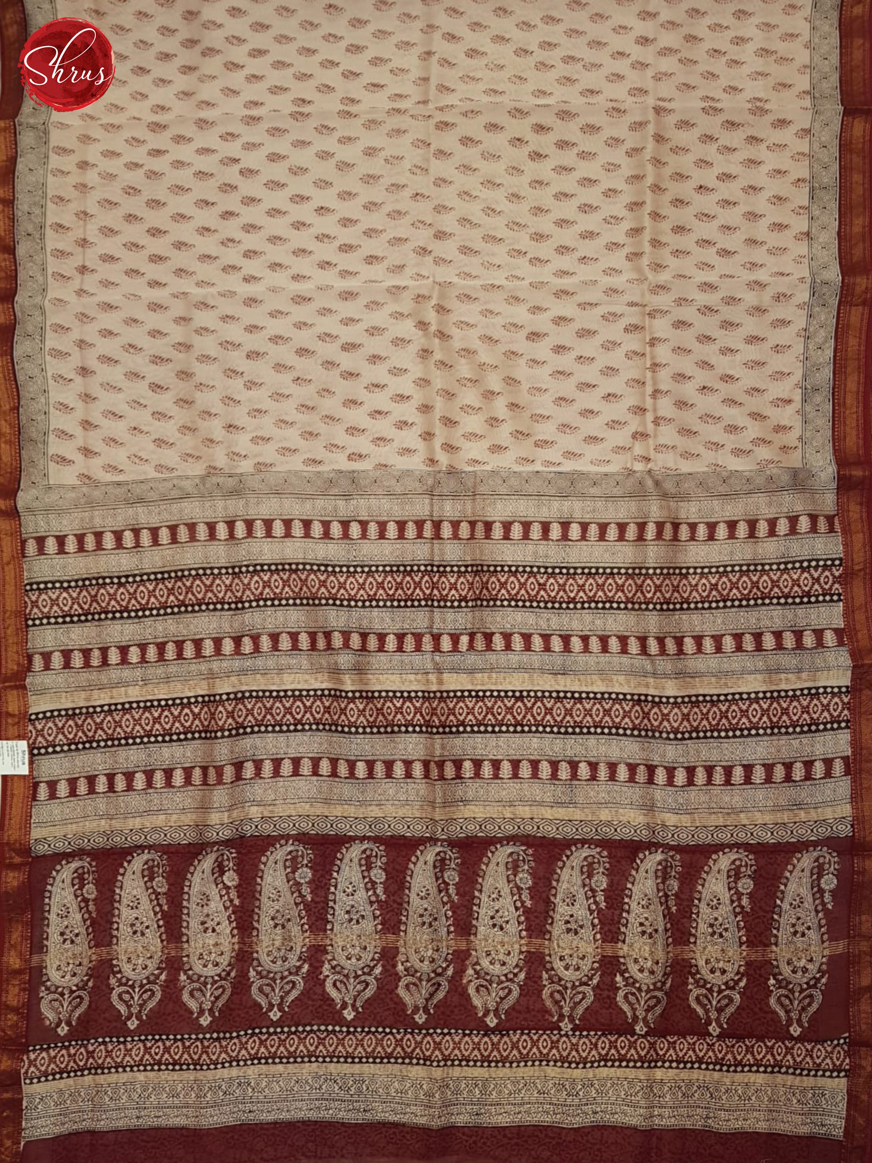 Cream And Maroon-Maheswari Silk Cotton Saree - Shop on ShrusEternity.com