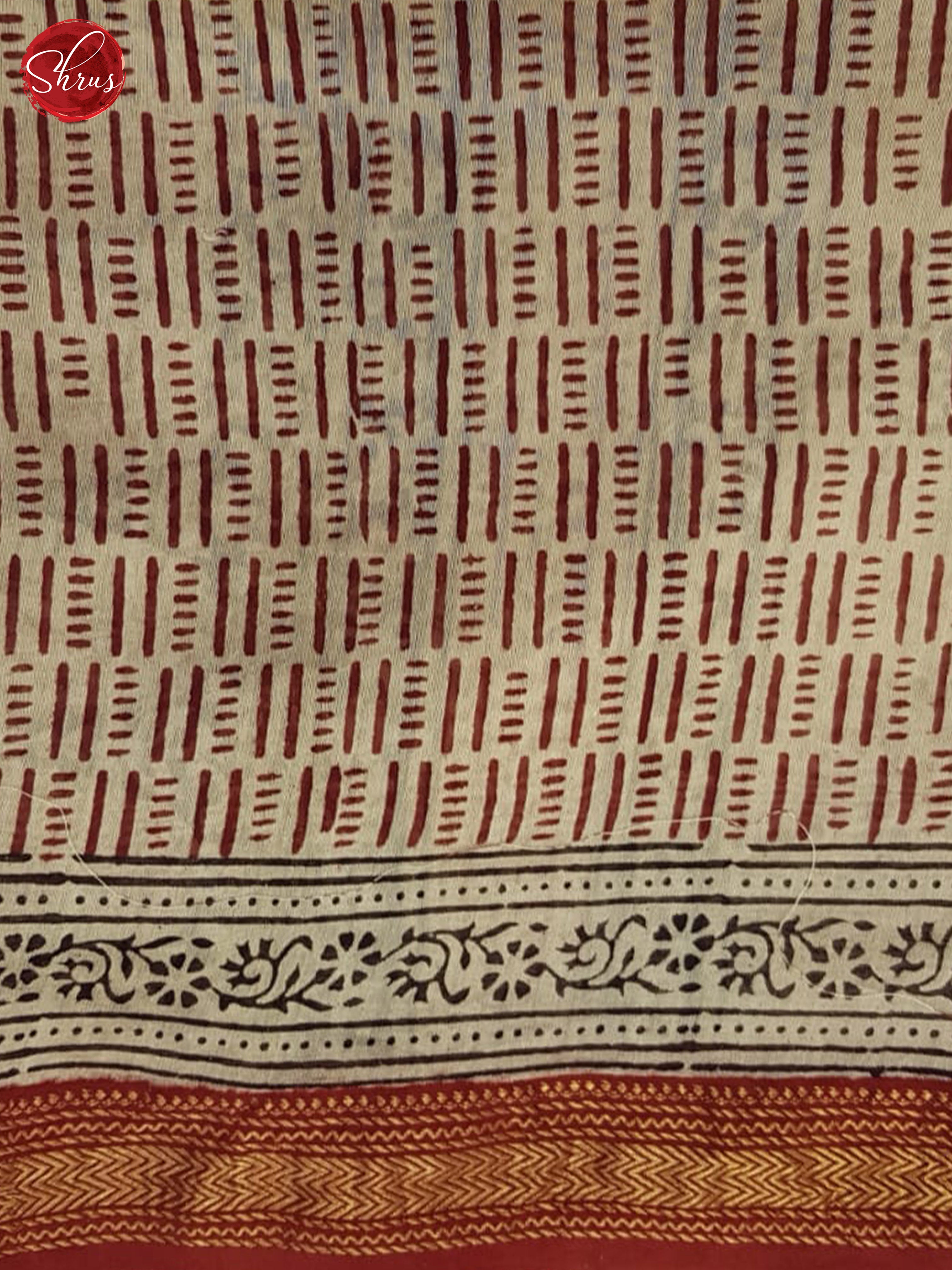 Red And Cream-Maheshwari Silk Cotton Saree - Shop on ShrusEternity.com
