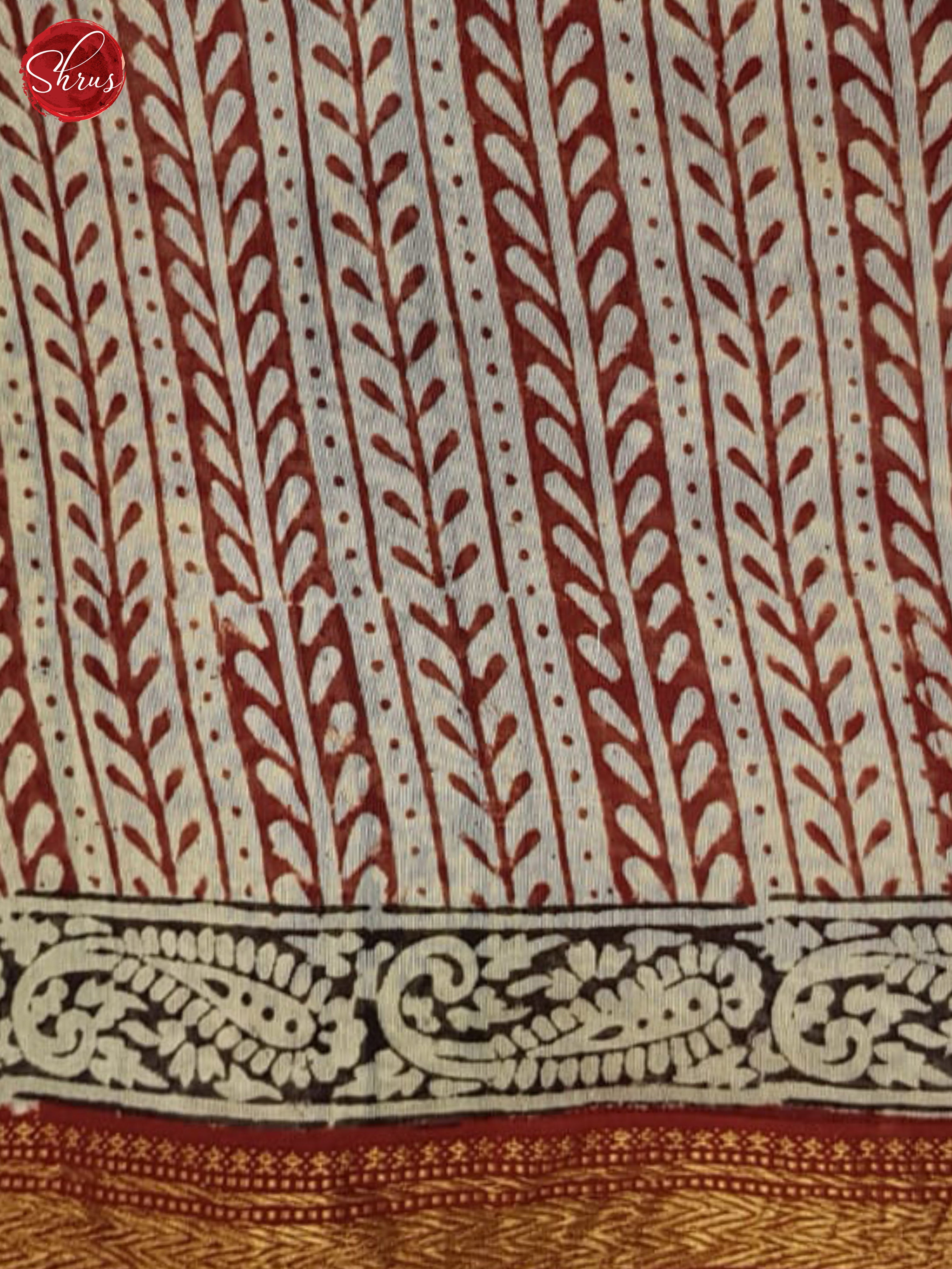 Red And Cream-Maheshwari Silk cotton saree - Shop on ShrusEternity.com