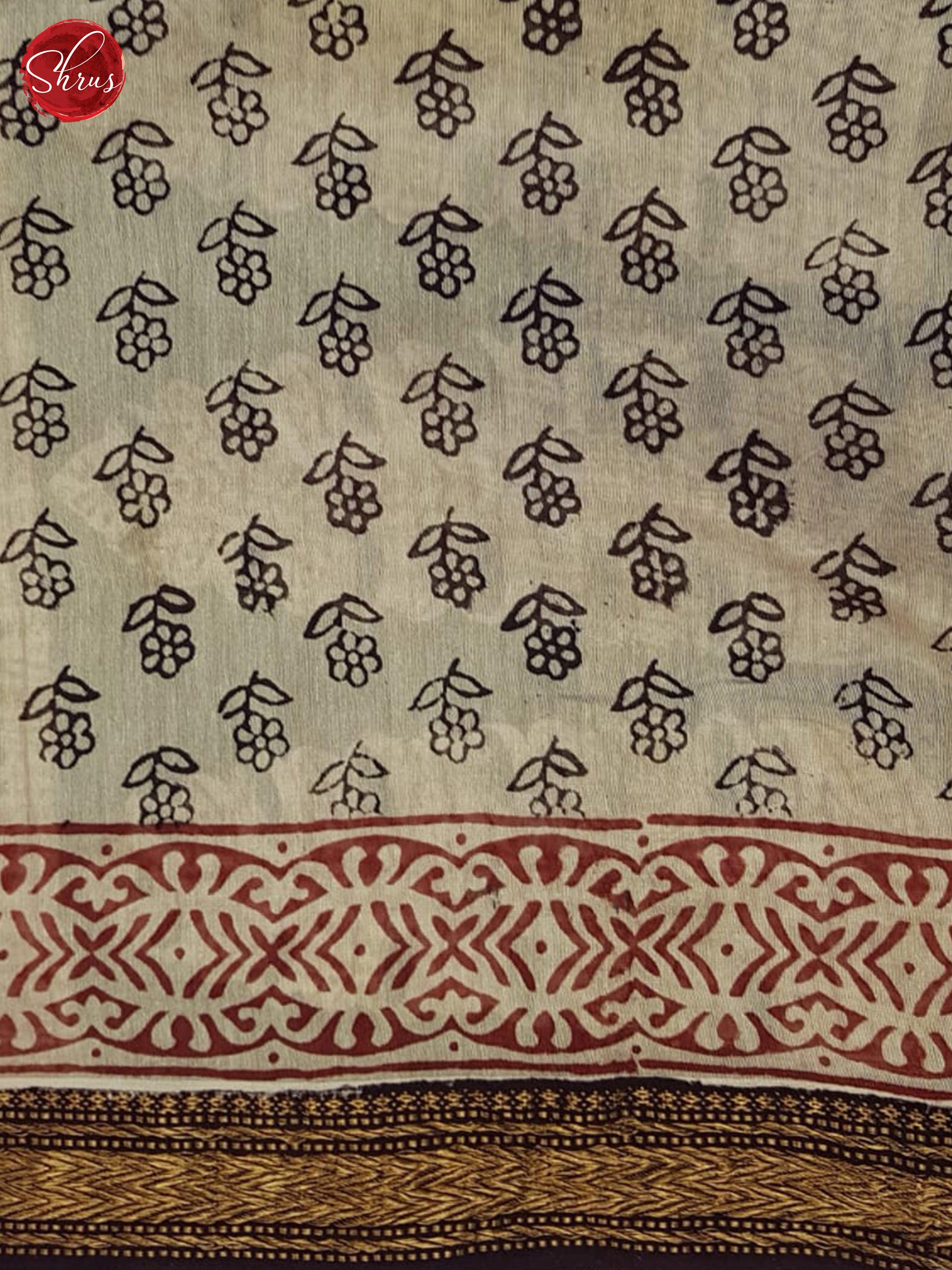 Black And Cream-Maheshwari Silk Cotton Saree - Shop on ShrusEternity.com