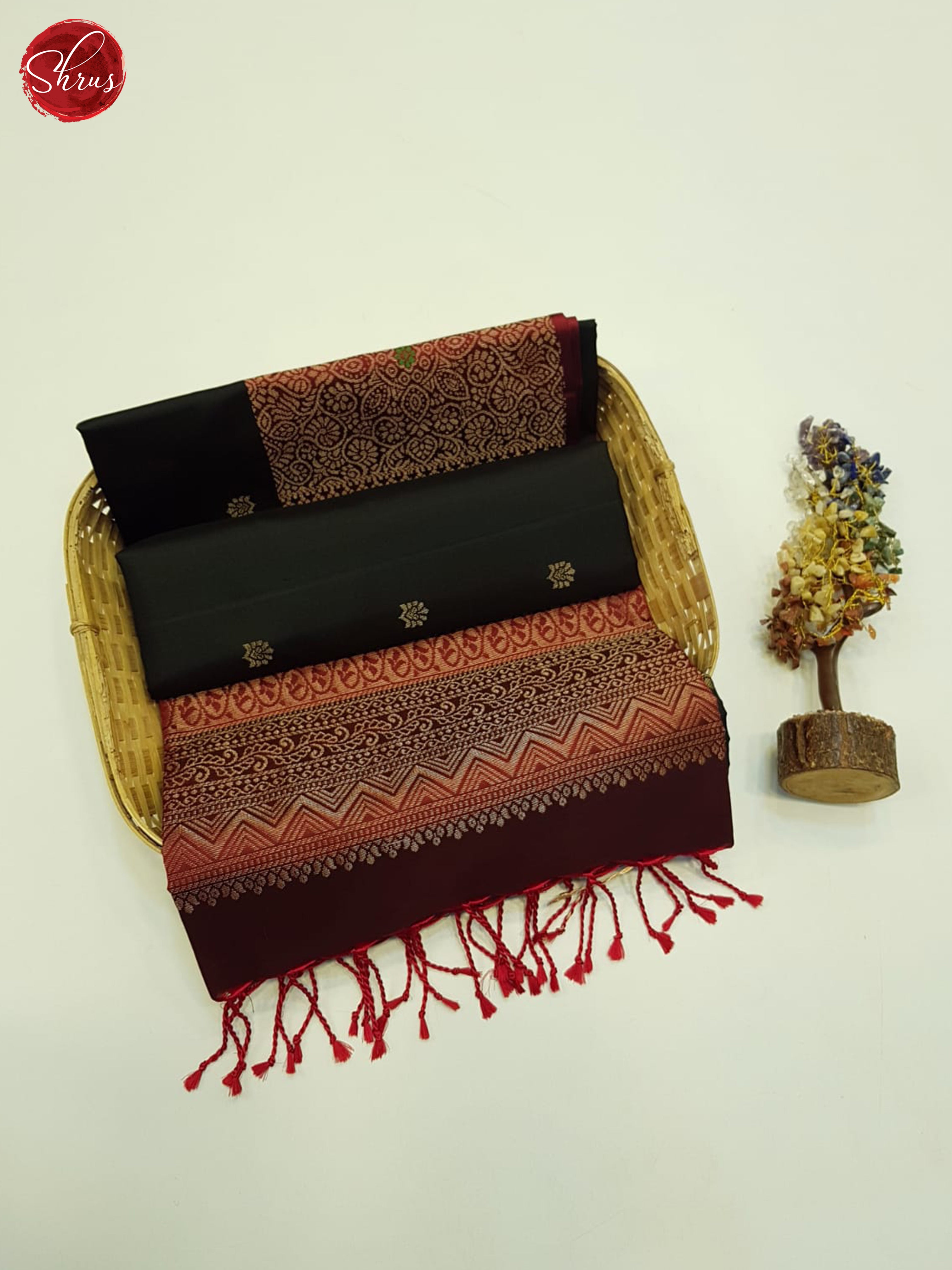 Black And Marron - Shop on ShrusEternity.com