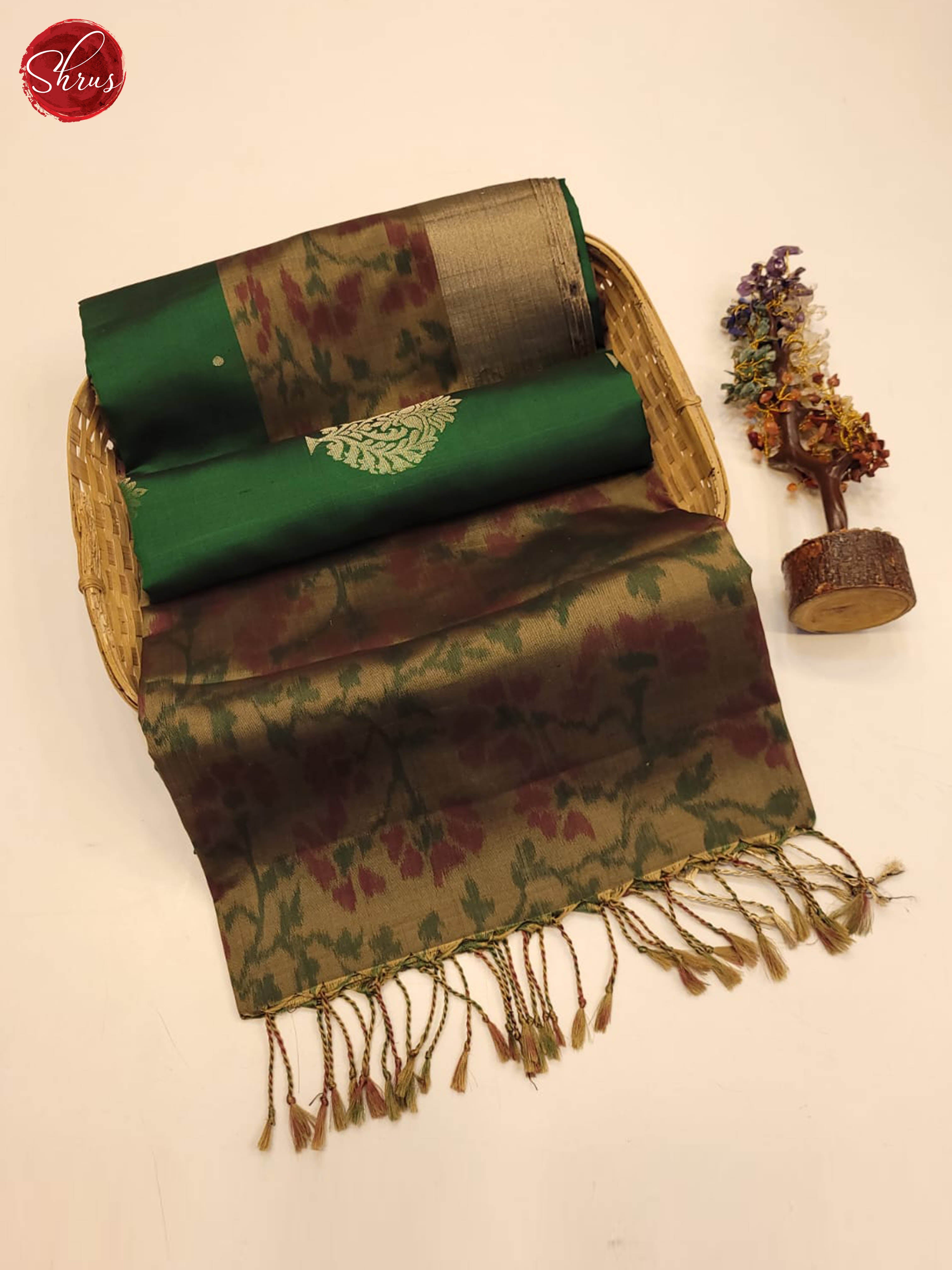bottle green and beige- Soft Silk Saree - Shop on ShrusEternity.com