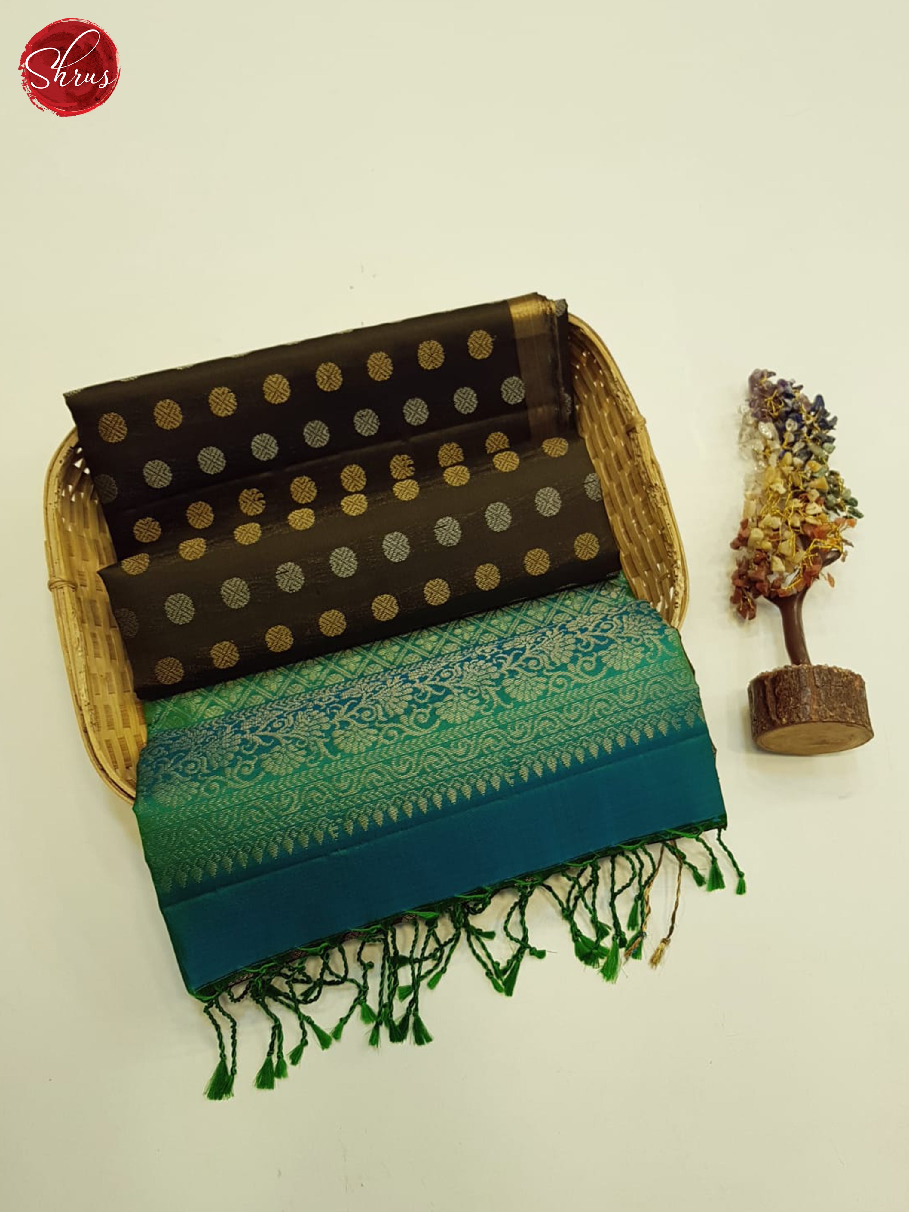 Brownish Green And Green - Shop on ShrusEternity.com