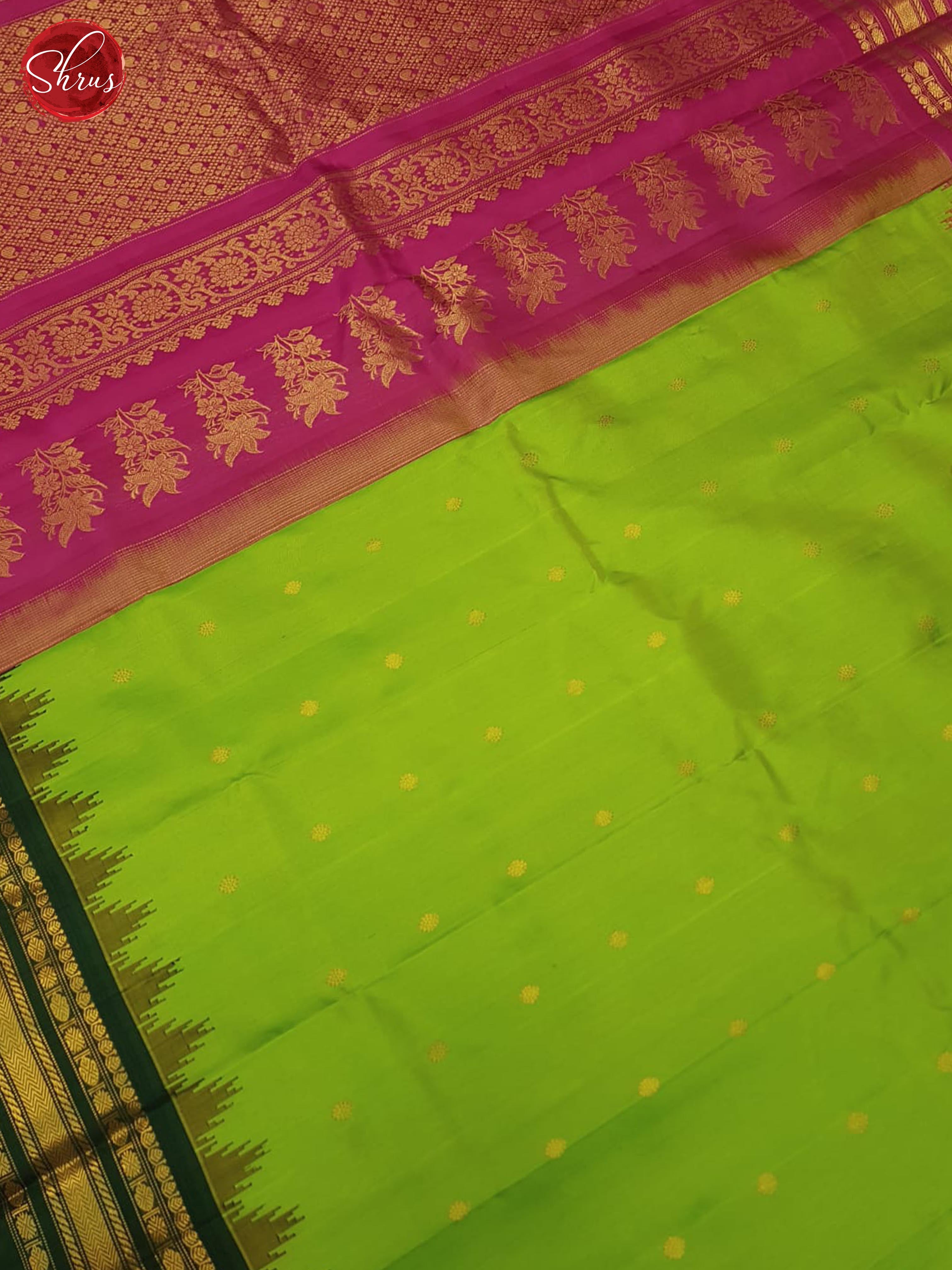 Green And Pink-Gadwal Silk Saree(Ganga Jamuna Border) - Shop on ShrusEternity.com
