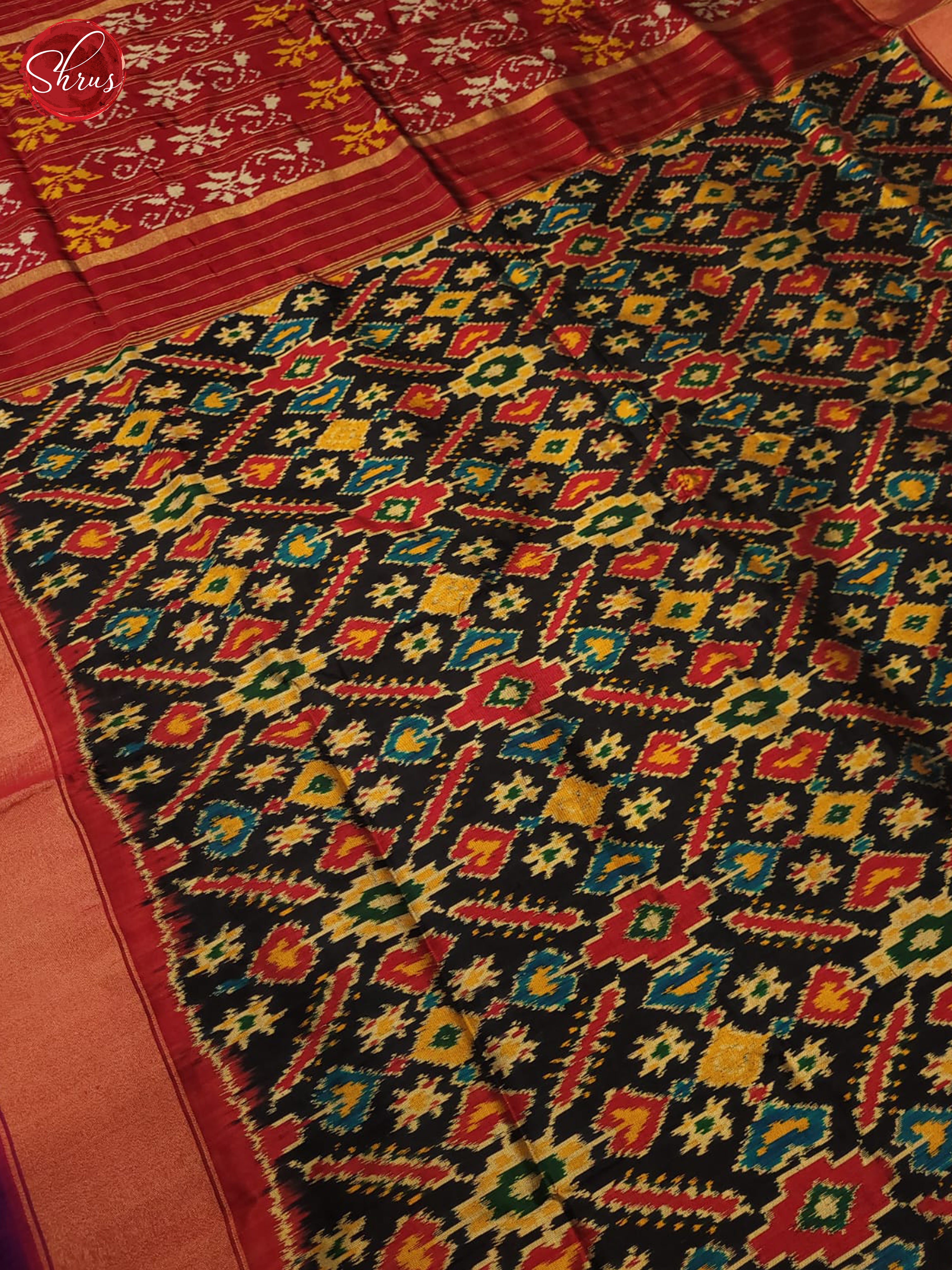 Black and Red - Shop on ShrusEternity.com