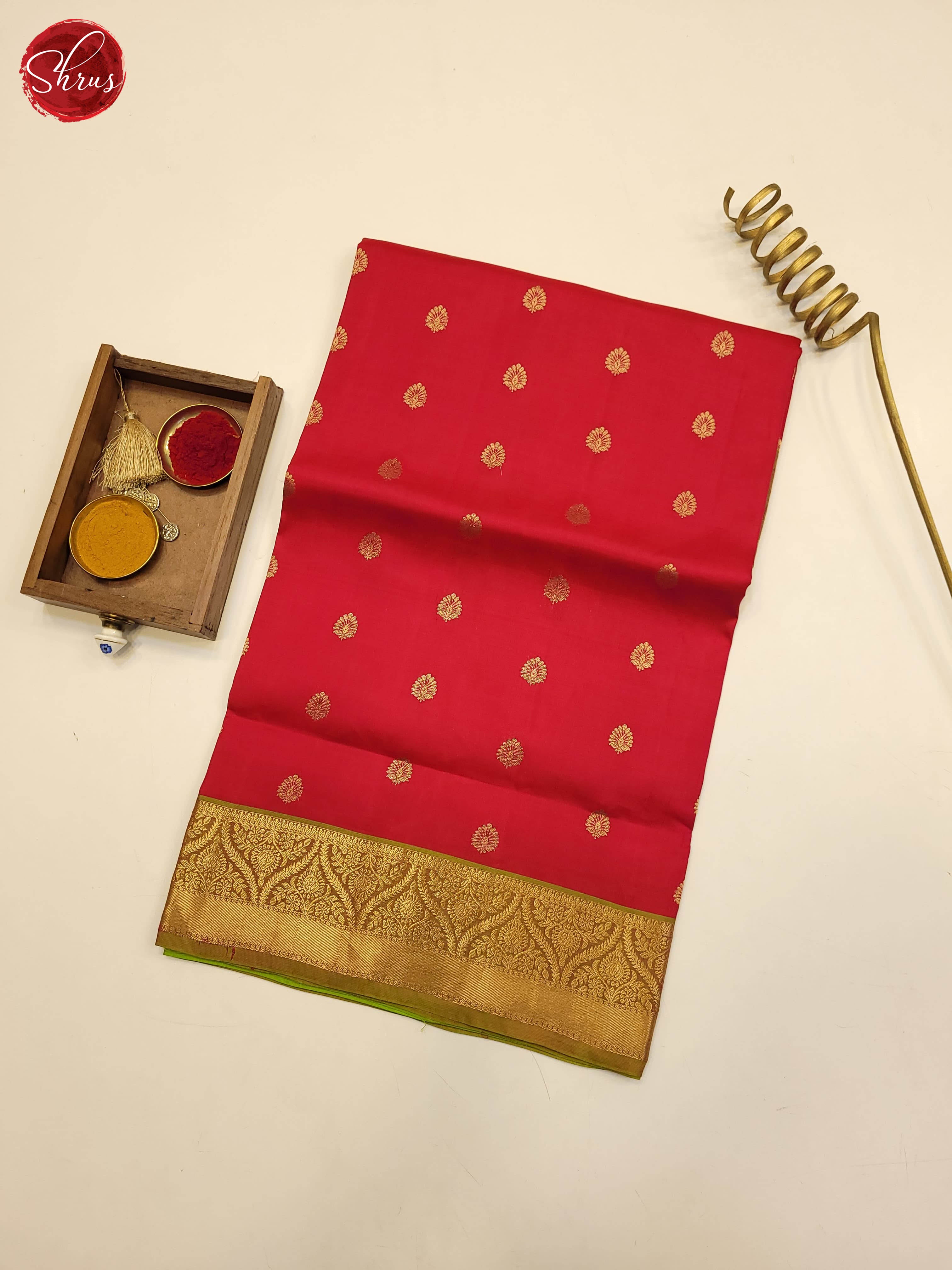 Red and Green - Shop on ShrusEternity.com