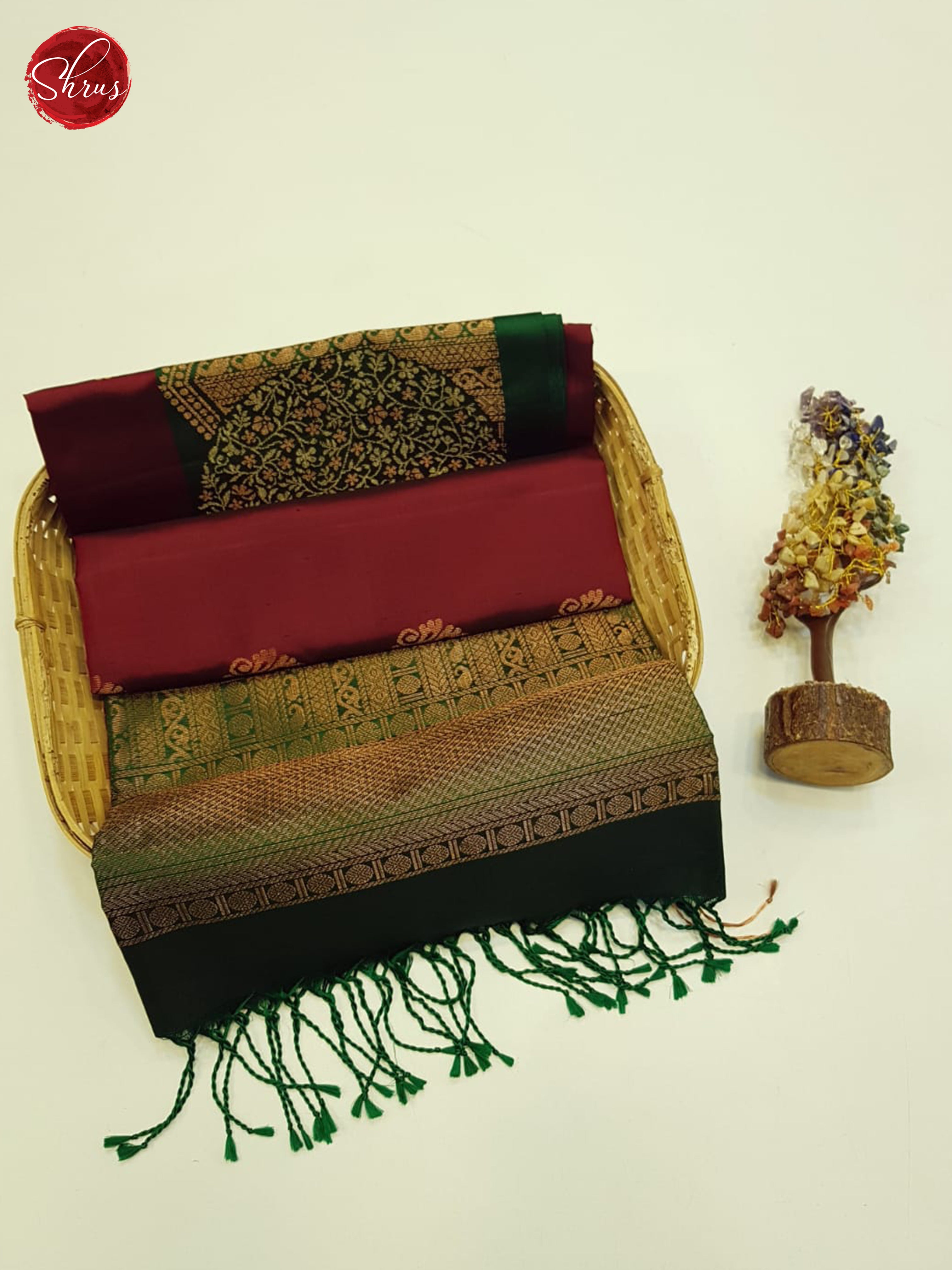 Arraku Marron And Green - Shop on ShrusEternity.com