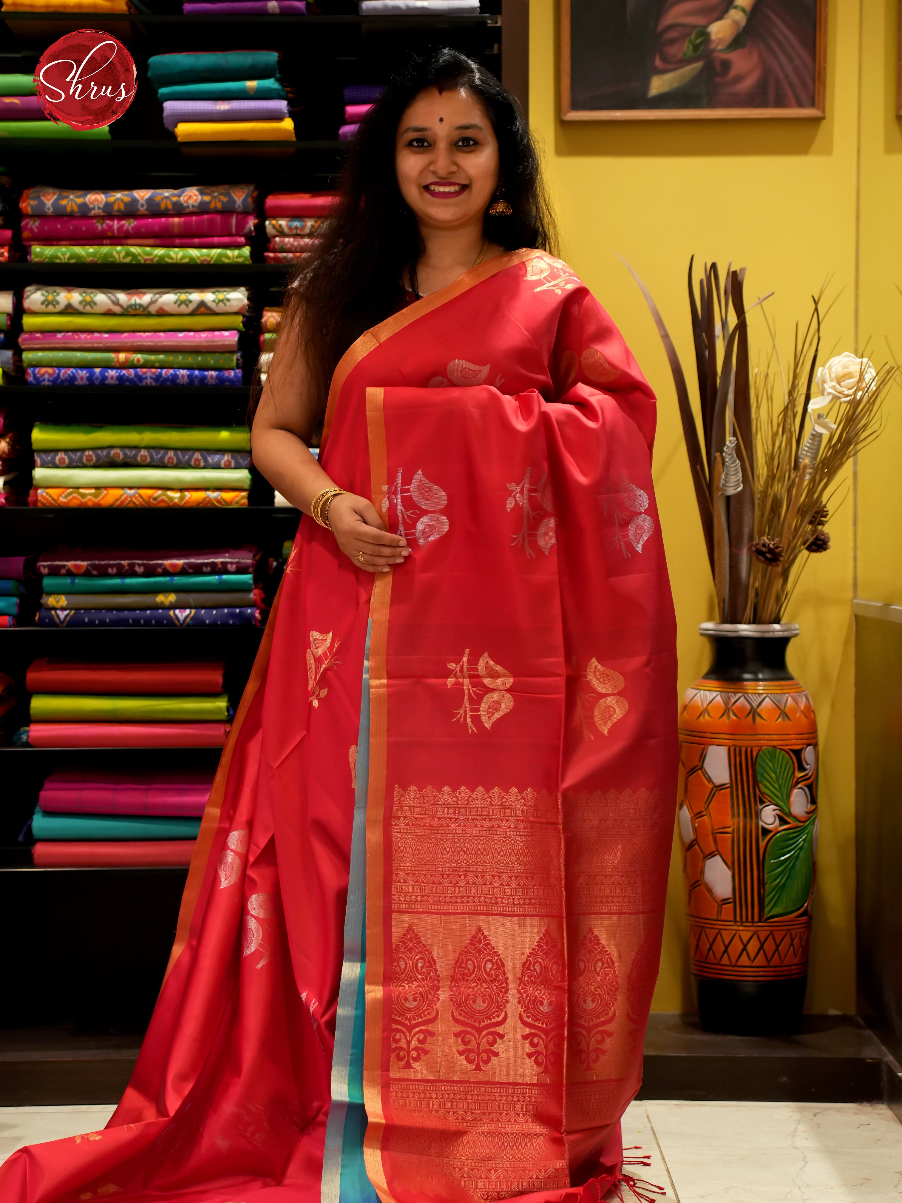 Pink & Blue -Borderless Soft SIlk with zari woven birds motif on the body - Shop on ShrusEternity.com