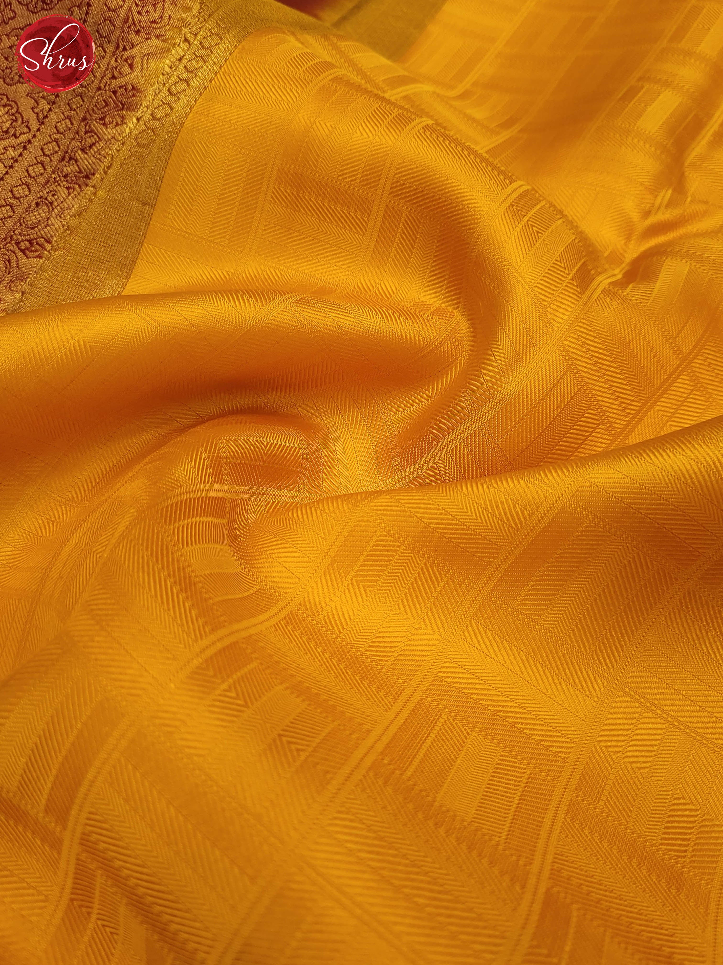 Yellow and maroon - Shop on ShrusEternity.com