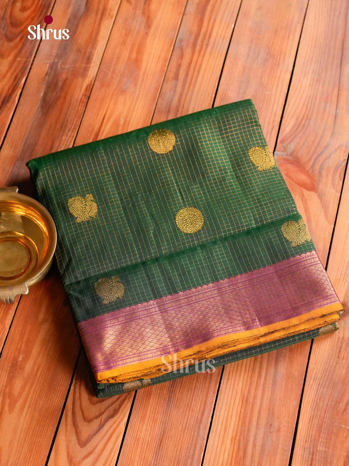 Beautiful Bottle Green 9Yards Kanchipuram Saree With Intricate Checks & Buttas | Magenta Zari Border