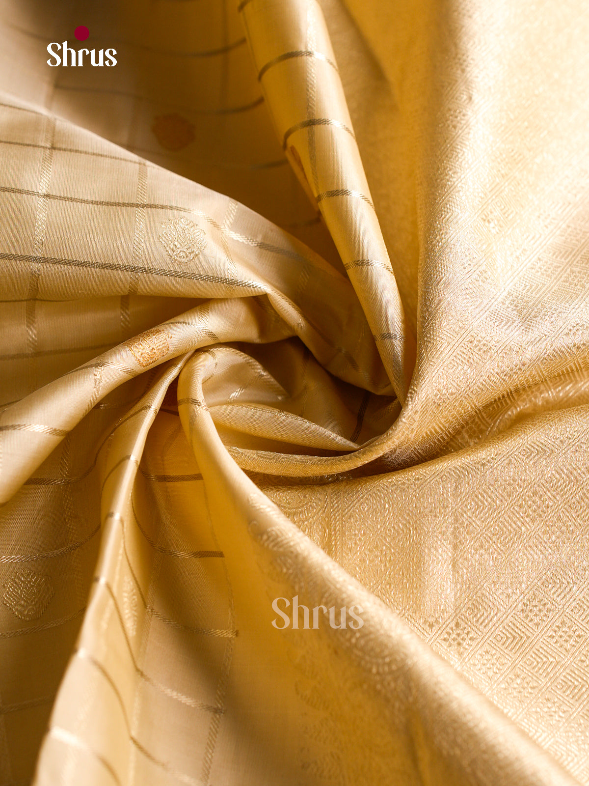 Beautiful Cream Pattu Saree With Zari Checks & Floral Buttas | Rettapet Zari Border & B rocade Pallu