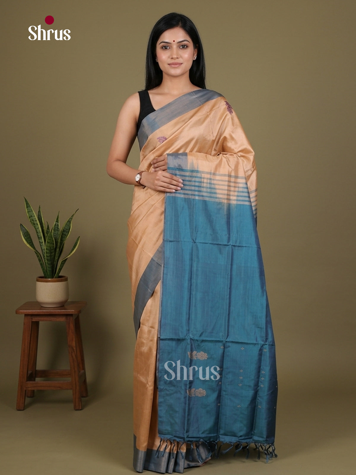 Buy Sophisticated Beige Banana Pith Saree With Floral Motifs & Teal Blue Border & Pallu