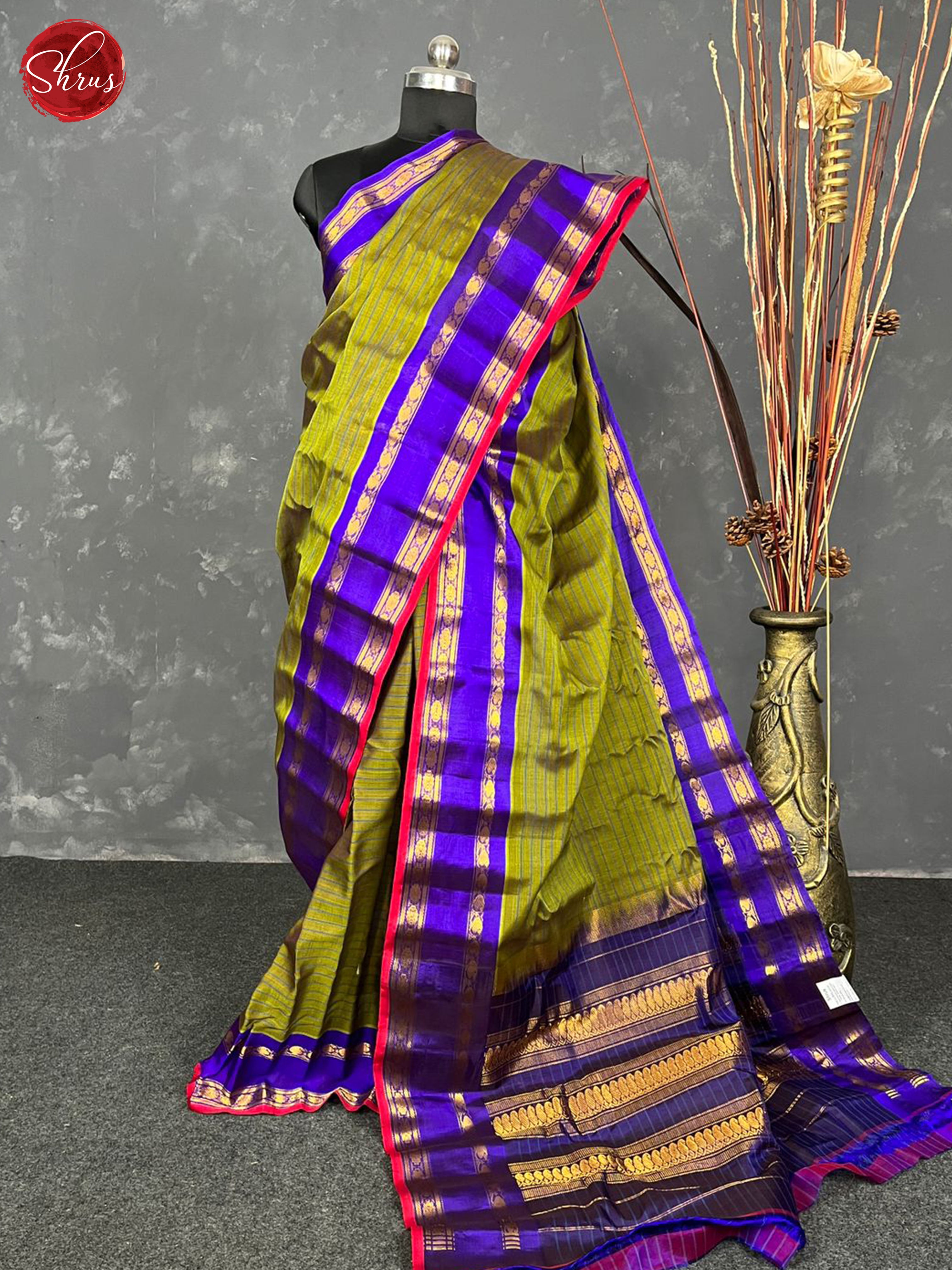 BES31589 - Gadwal Silk Cotton Saree - Shop on ShrusEternity.com