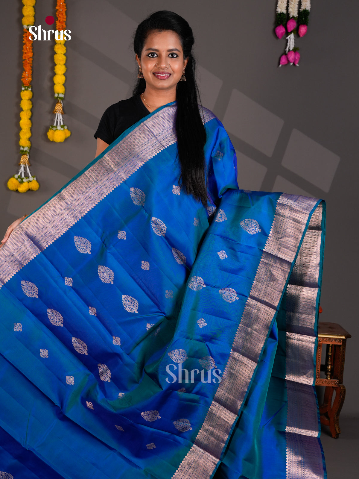 Buy Celestial Blue Kanchipuram Saree with Zari Woven Floral Motifs & Brocade Pallu